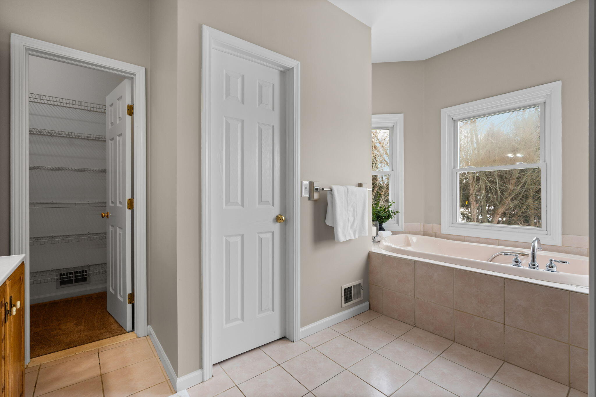 5971 Creekview Court