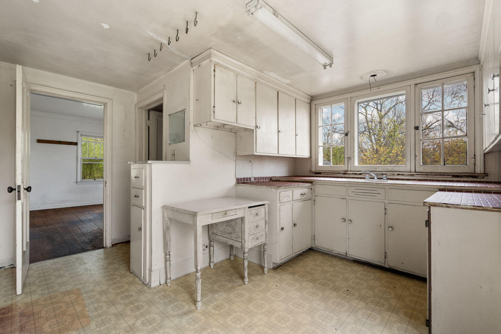 2203 Hickman Road
