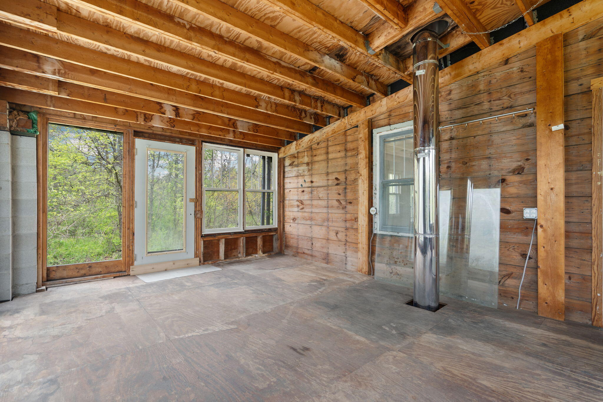 2203 Hickman Road