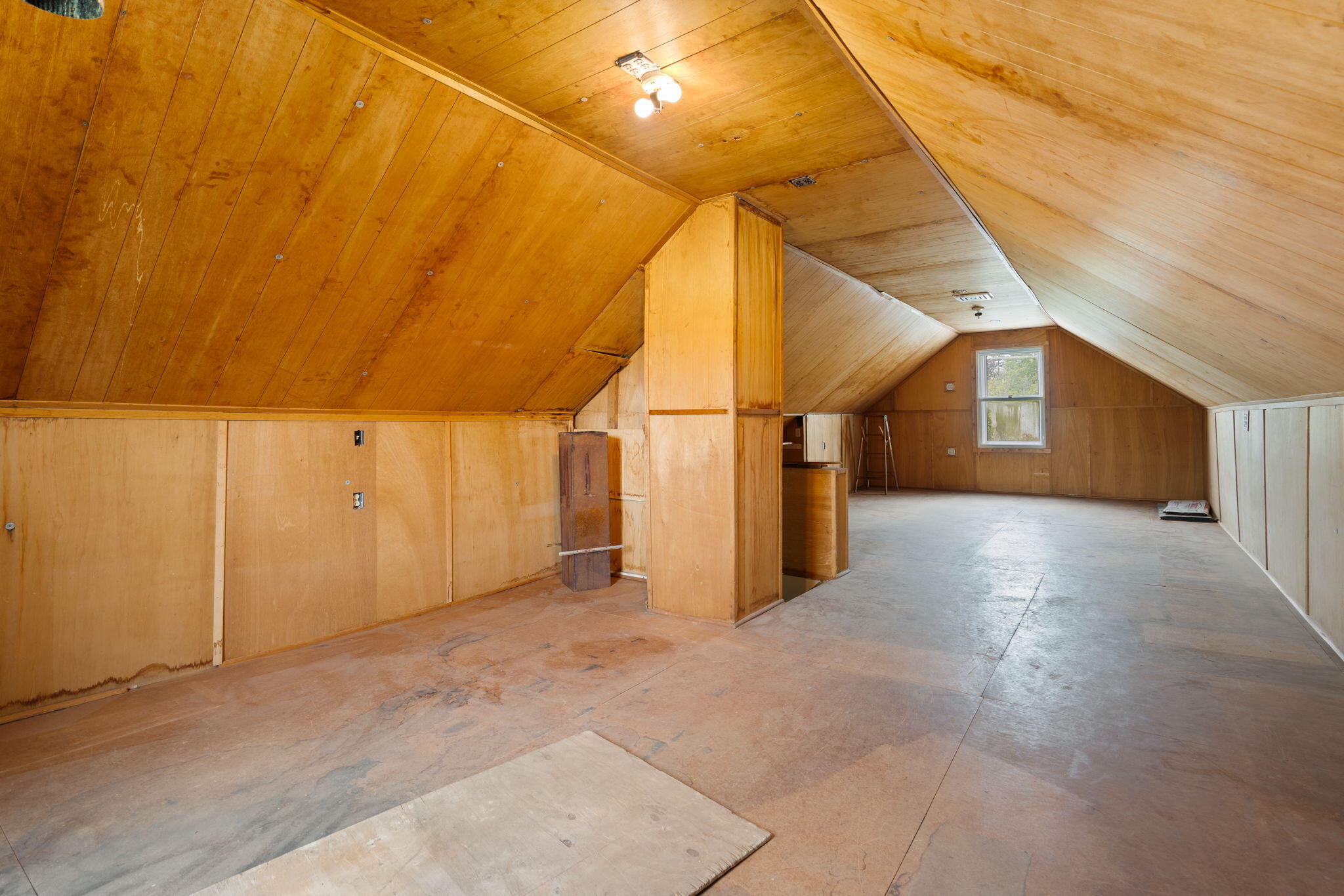 2203 Hickman Road