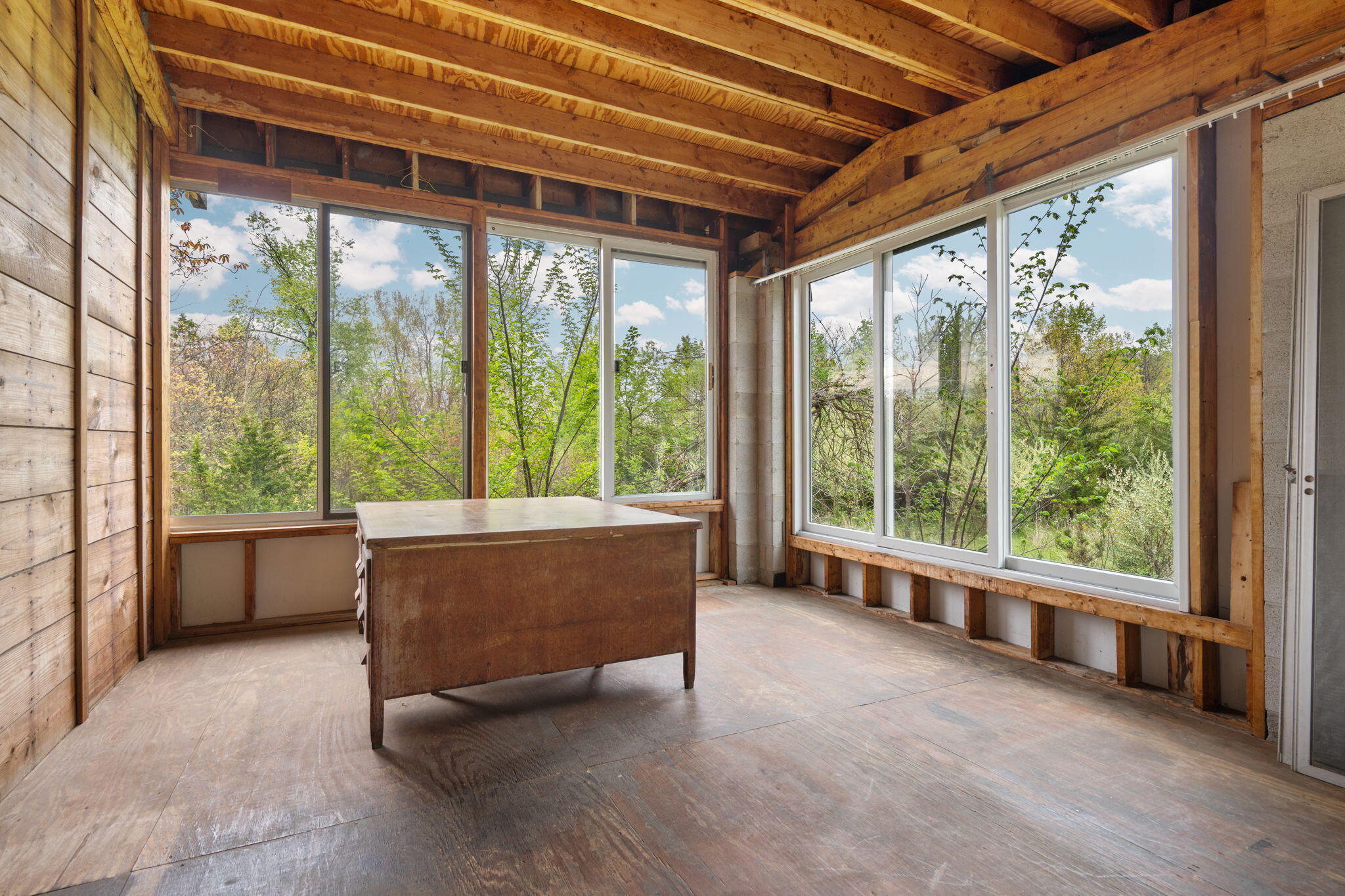 2203 Hickman Road