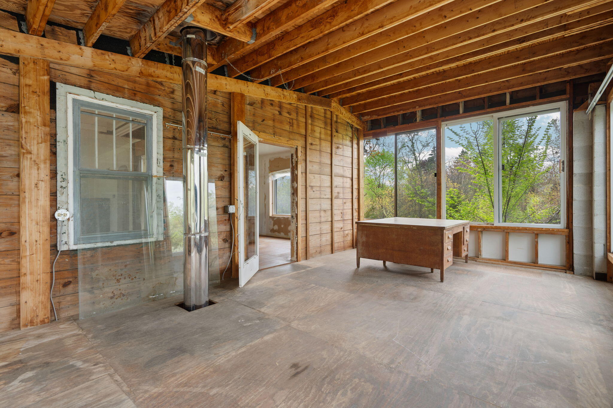 2203 Hickman Road