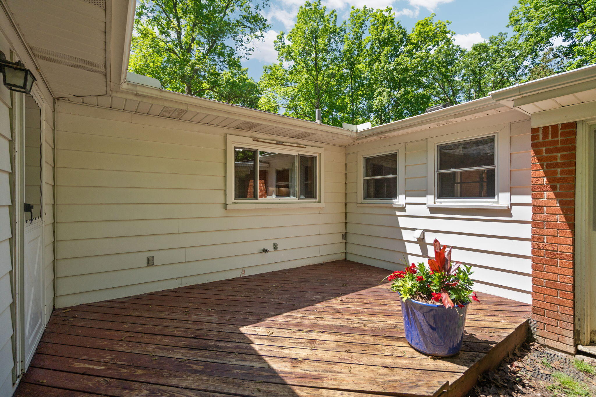 4271 Willis Road