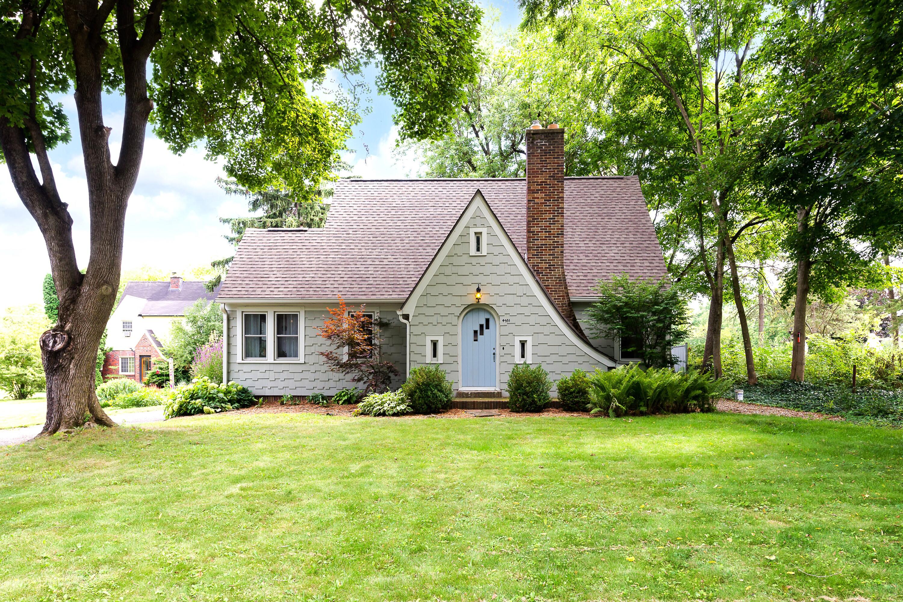 4951 W Liberty Road