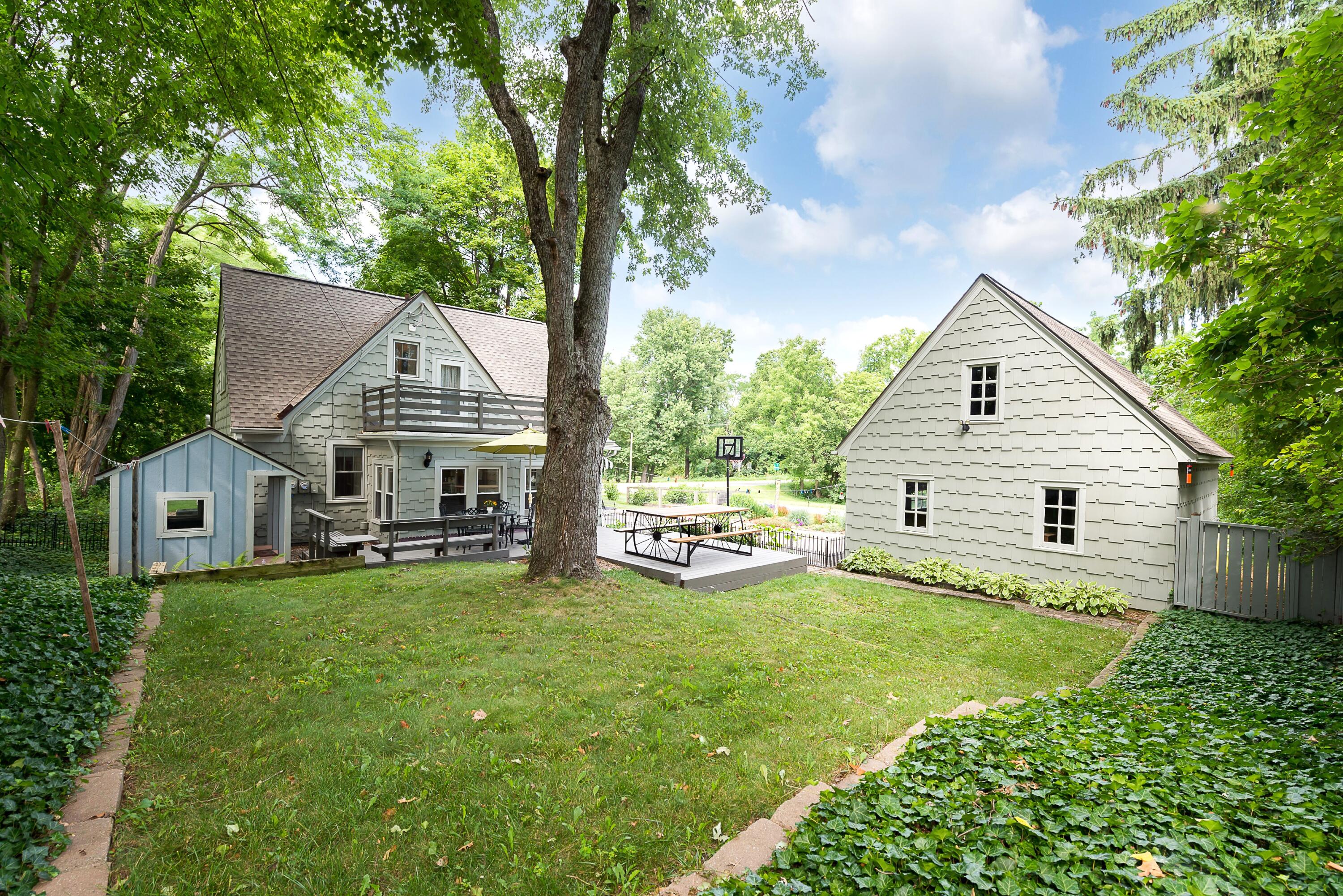 4951 W Liberty Road