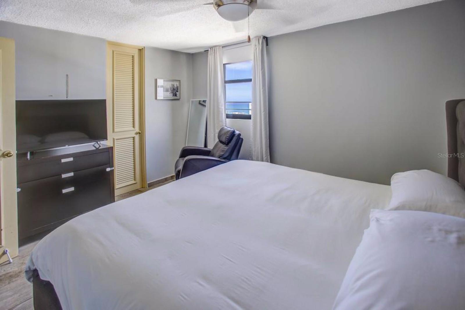 2306 CALLE LAUREL #APT 11B