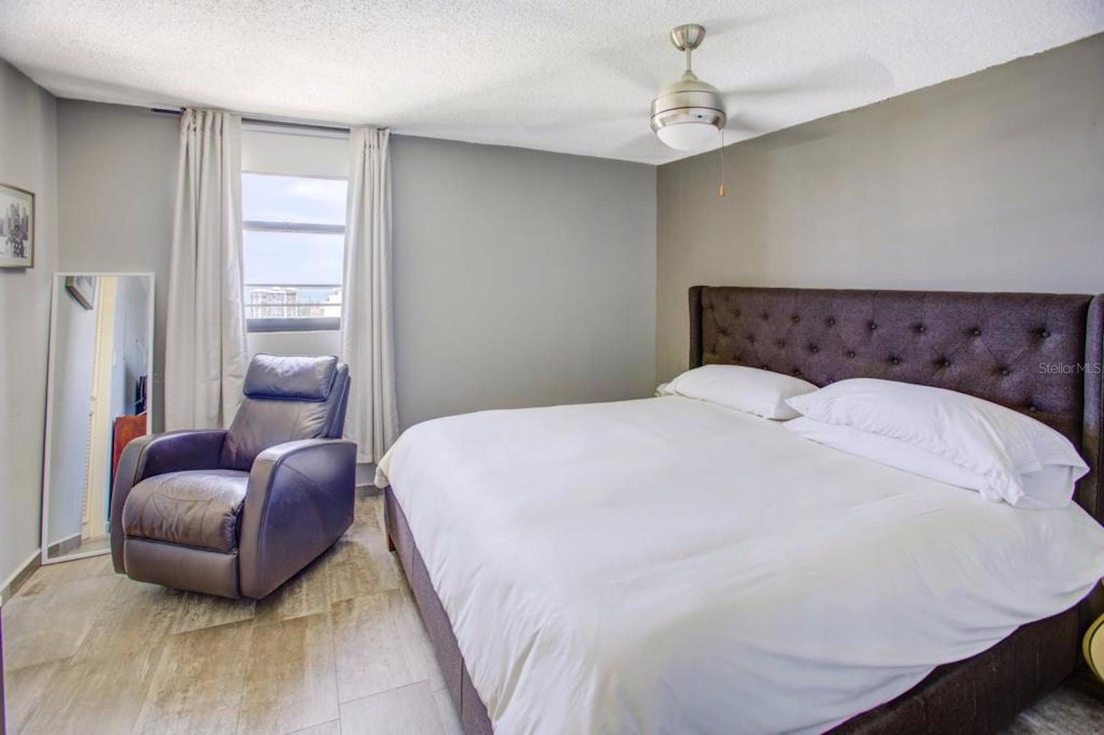 2306 CALLE LAUREL #APT 11B