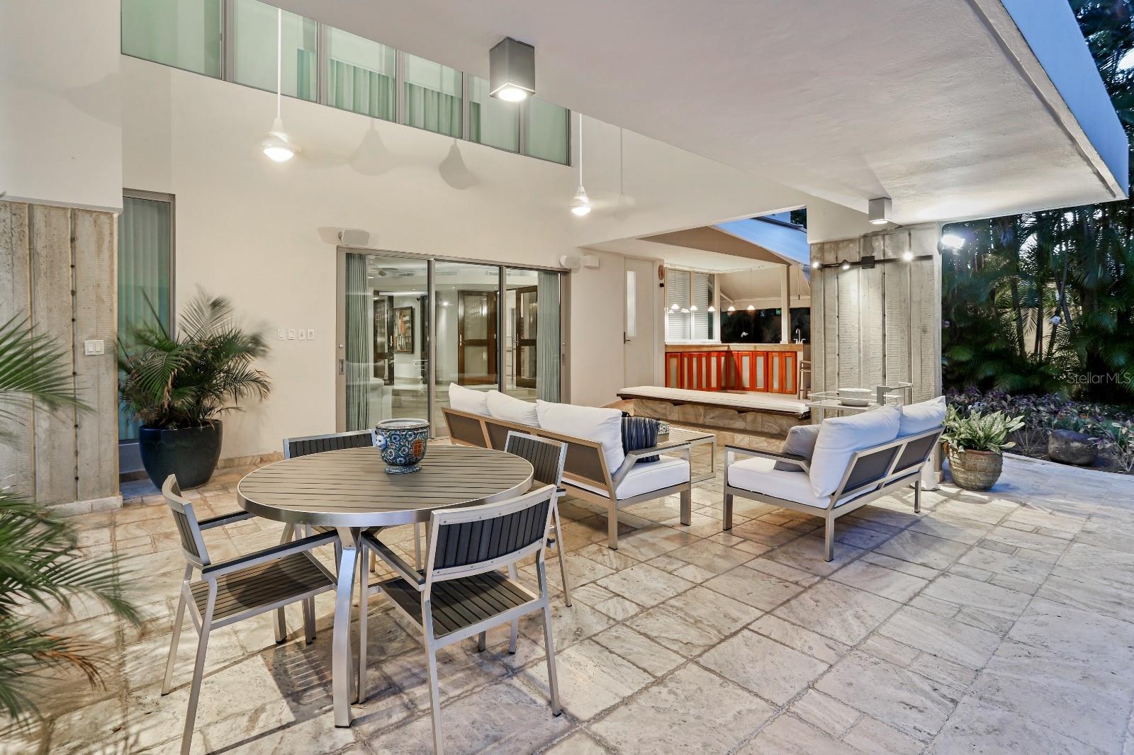 K-8 TERRACE ST., GARDEN HILLS