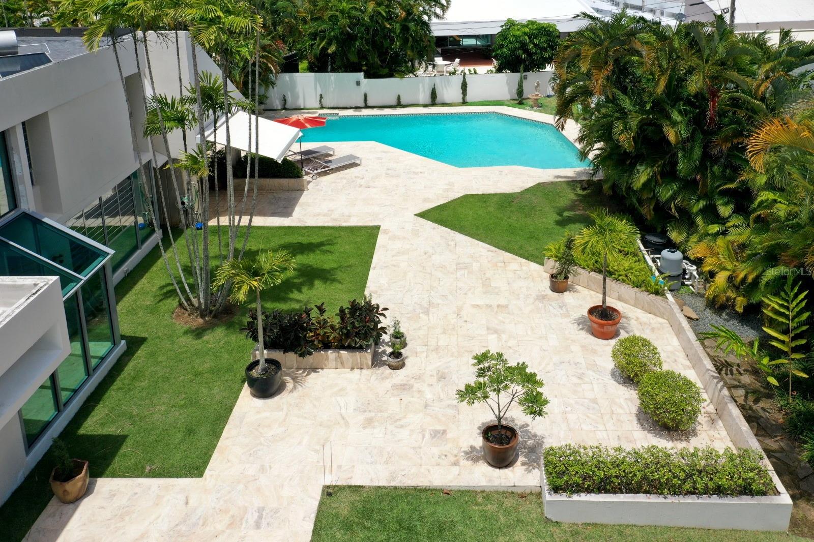 K-8 TERRACE ST., GARDEN HILLS