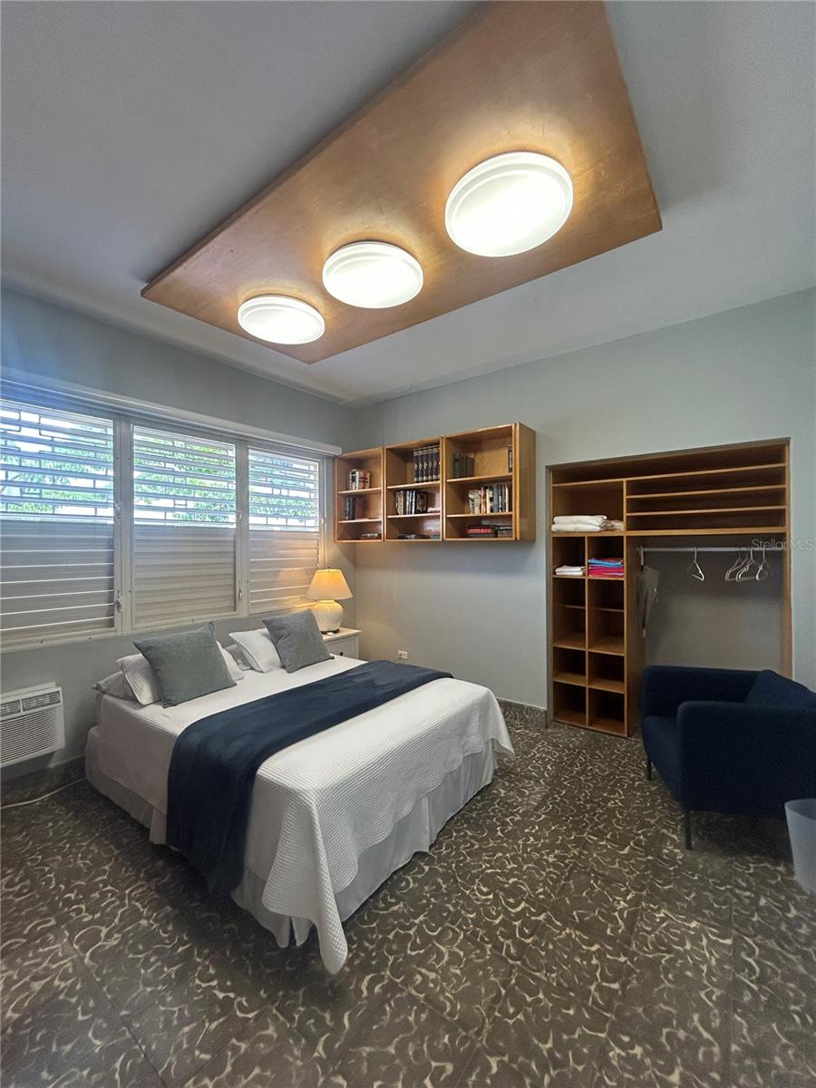 1510 CALLE MIRSONIA