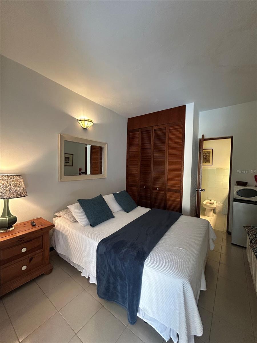 1510 CALLE MIRSONIA