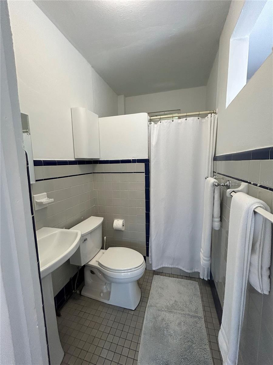 1510 CALLE MIRSONIA