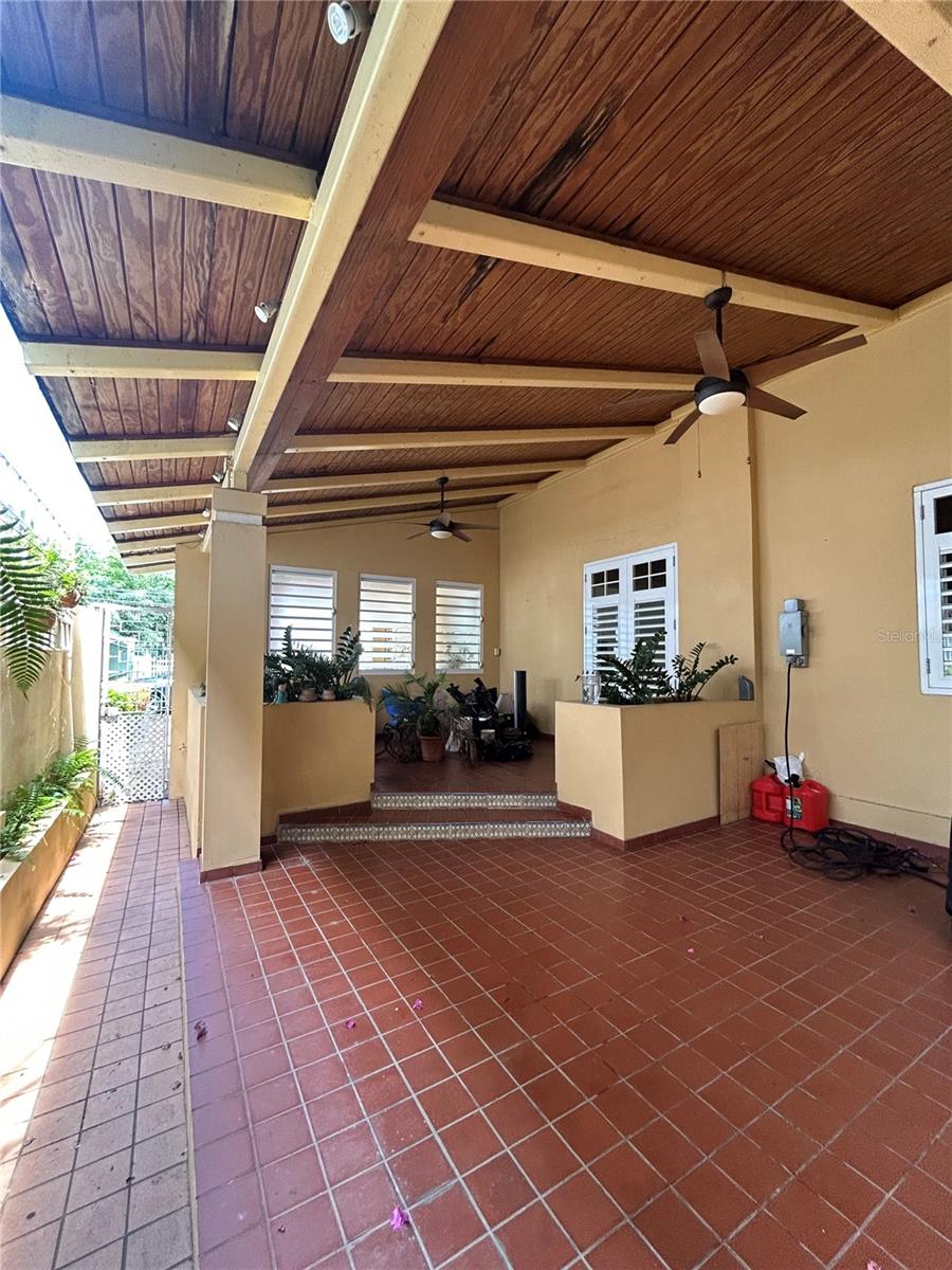 1510 CALLE MIRSONIA