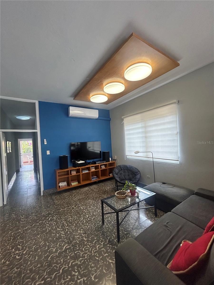 1510 CALLE MIRSONIA