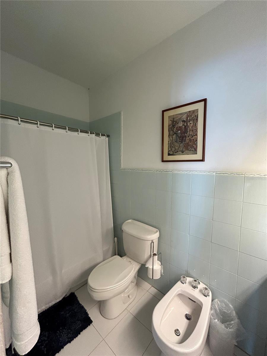 1510 CALLE MIRSONIA
