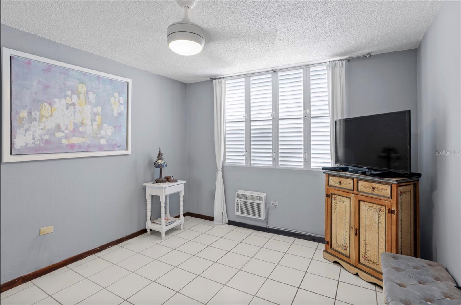 Calle Malaga E-17 VISTAMAR MARINA