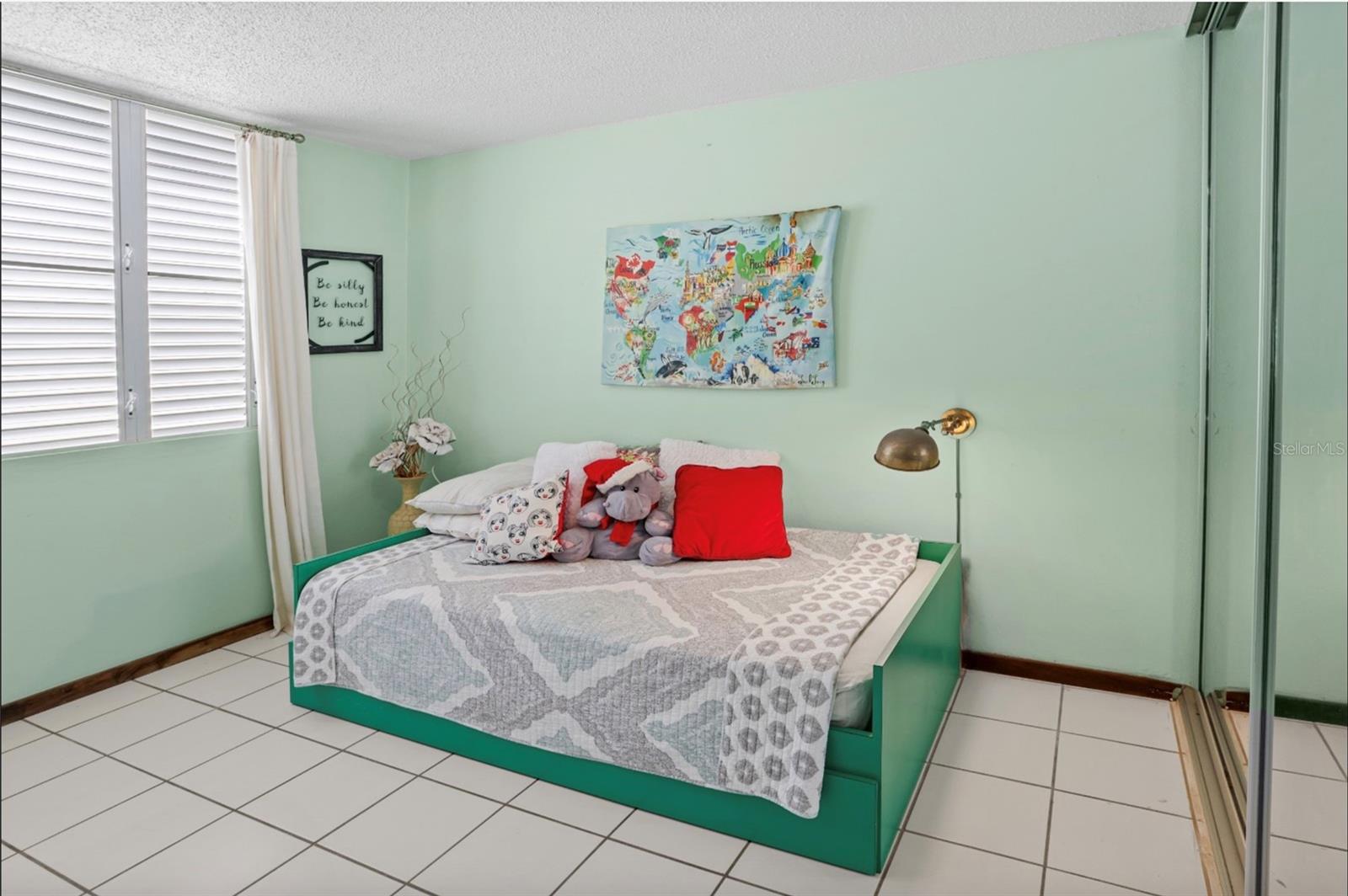 Calle Malaga E-17 VISTAMAR MARINA