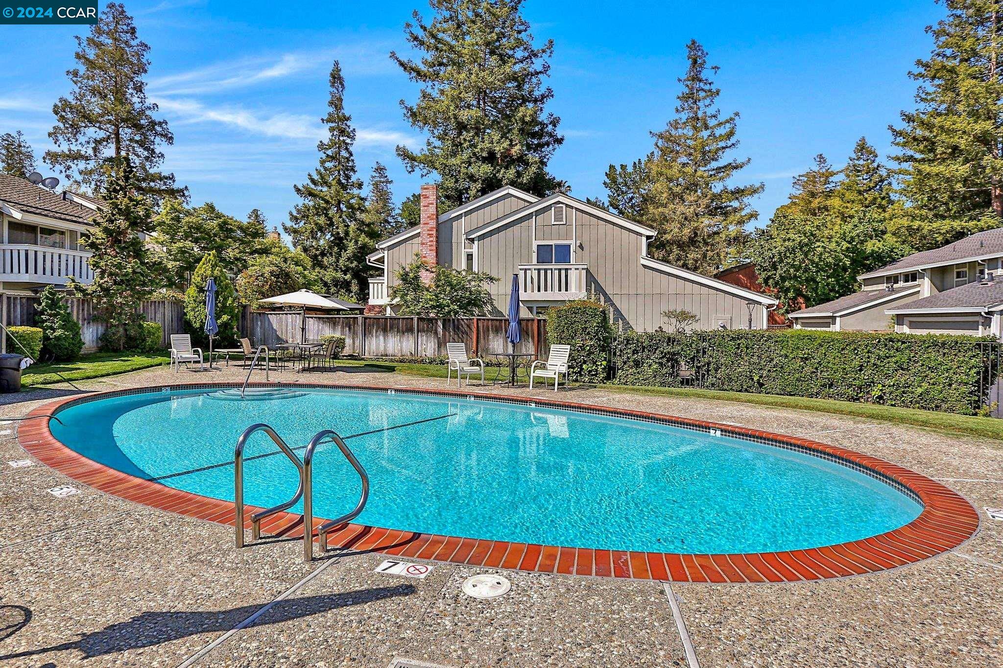 110 Summerwood Pl