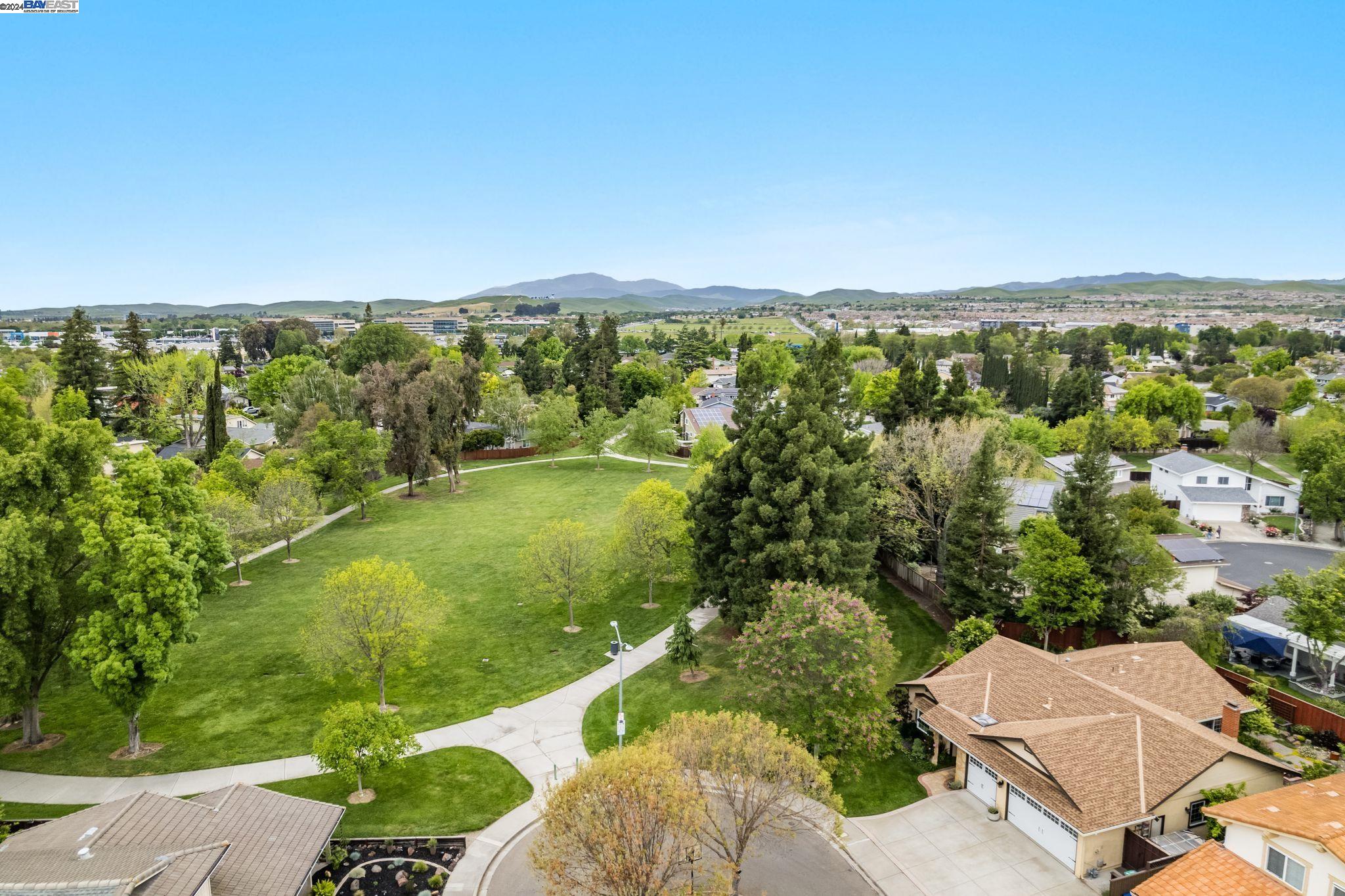 3299 Runnymede Ct