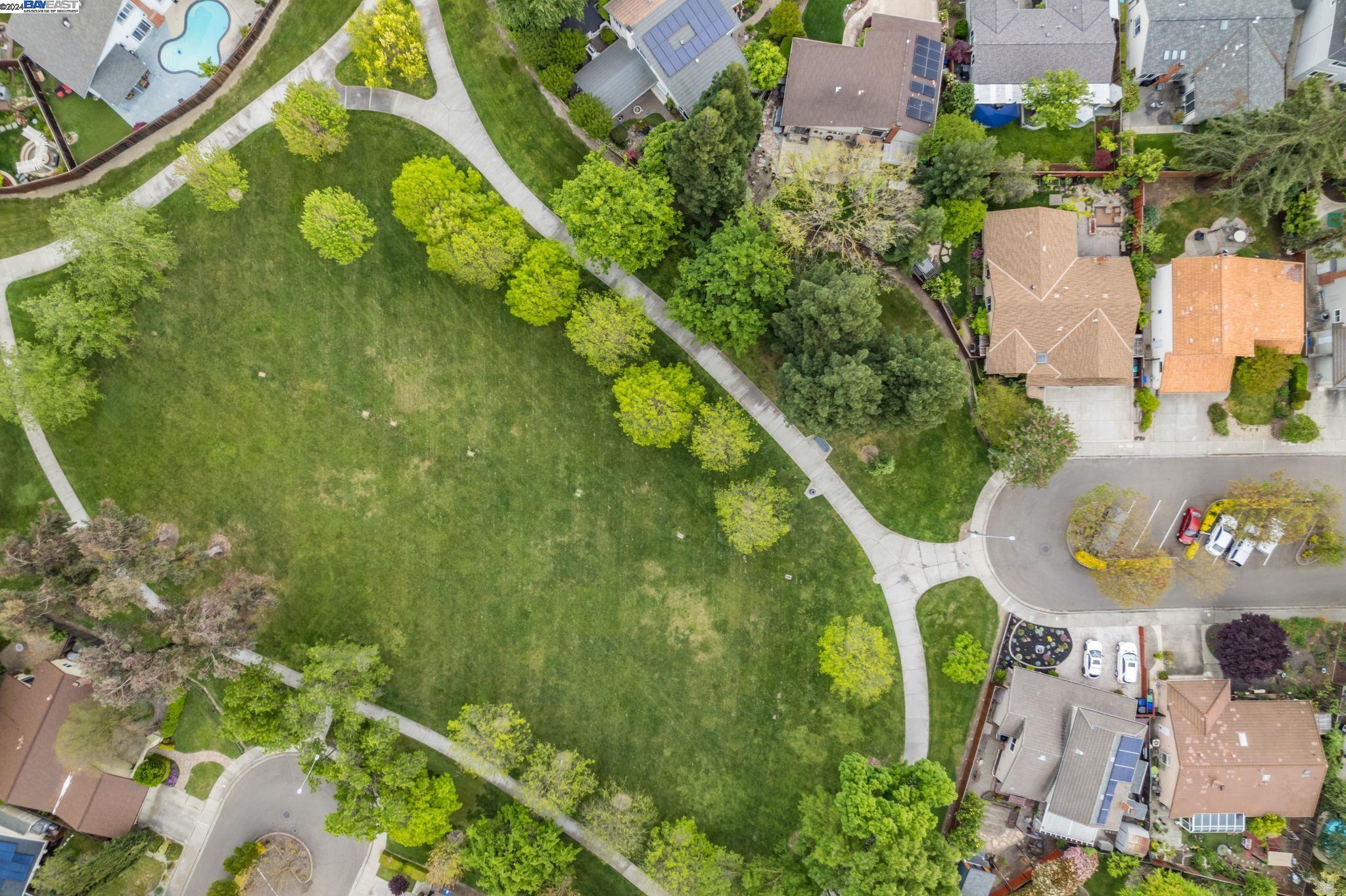 3299 Runnymede Ct