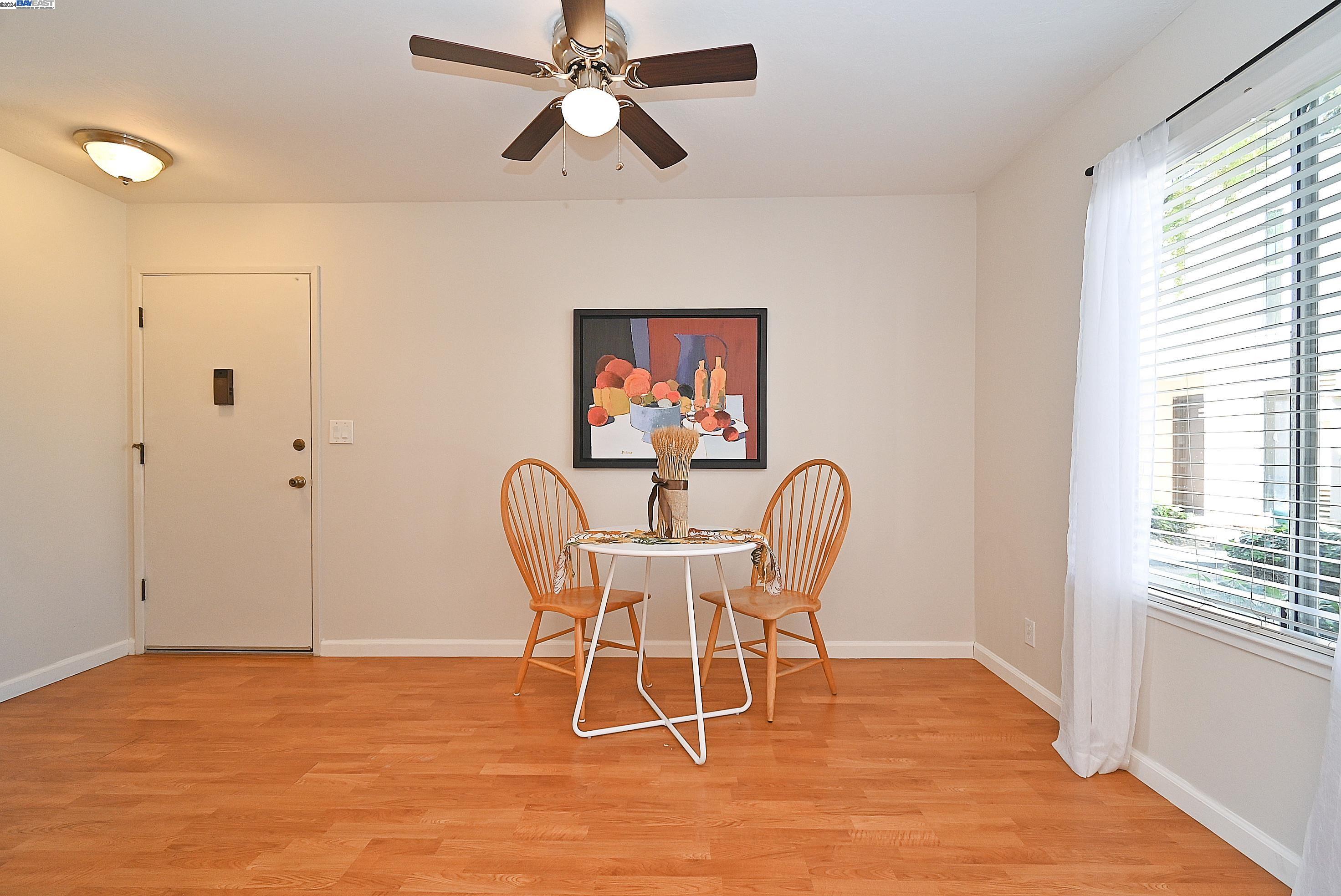 975 Murrieta Blvd # 25
