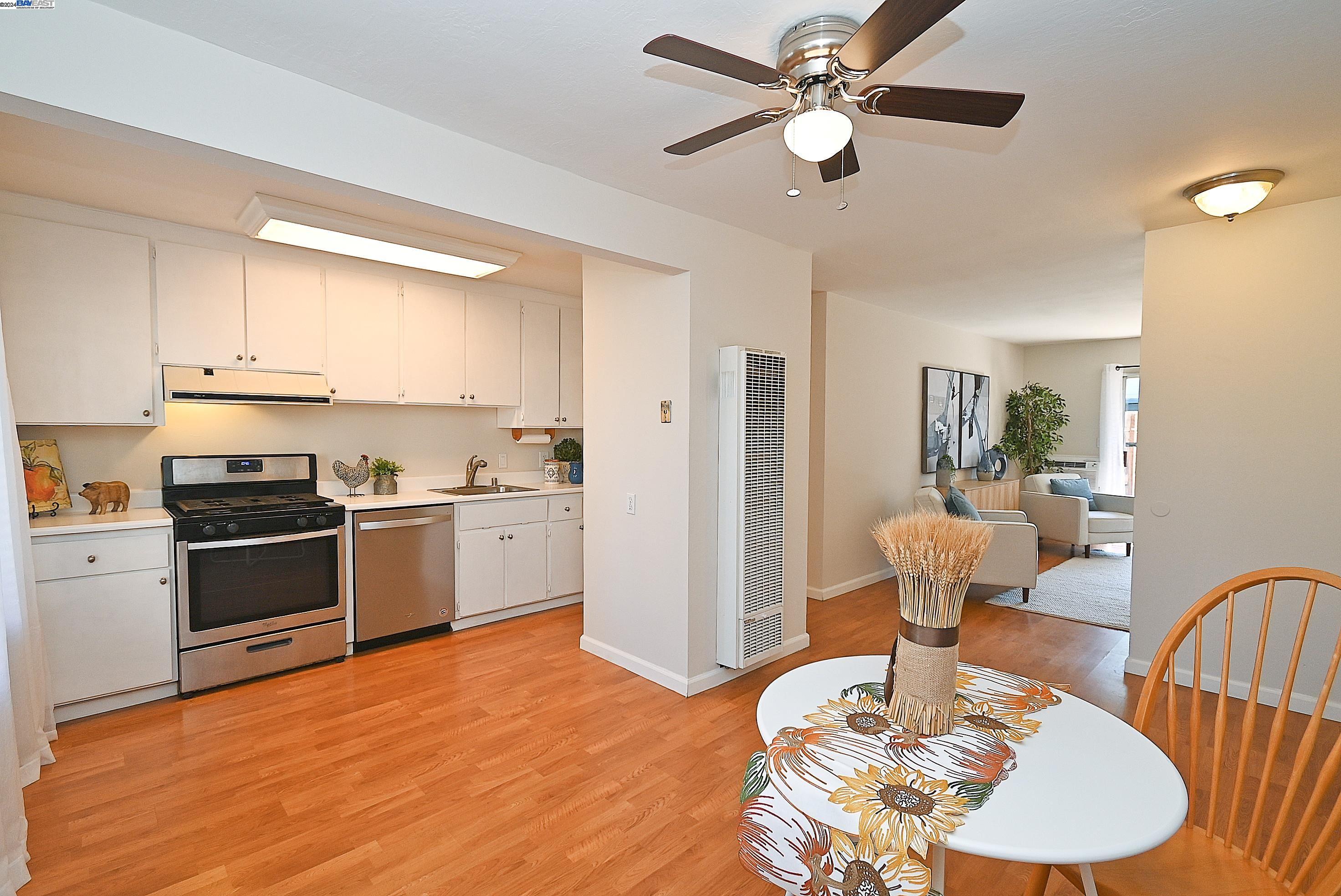975 Murrieta Blvd # 25