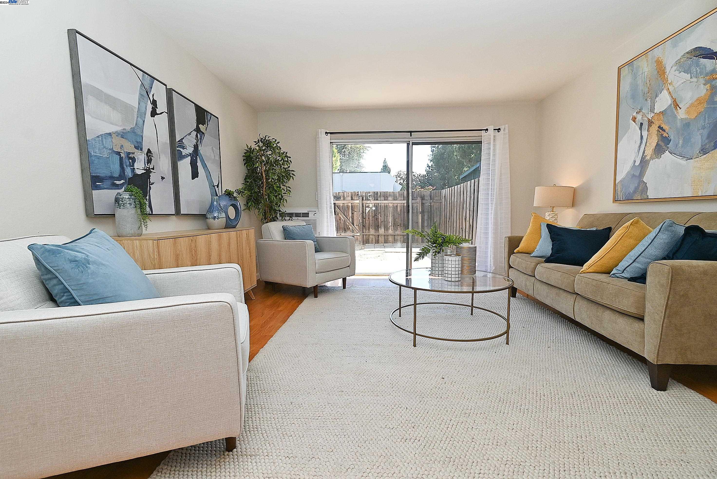 975 Murrieta Blvd # 25