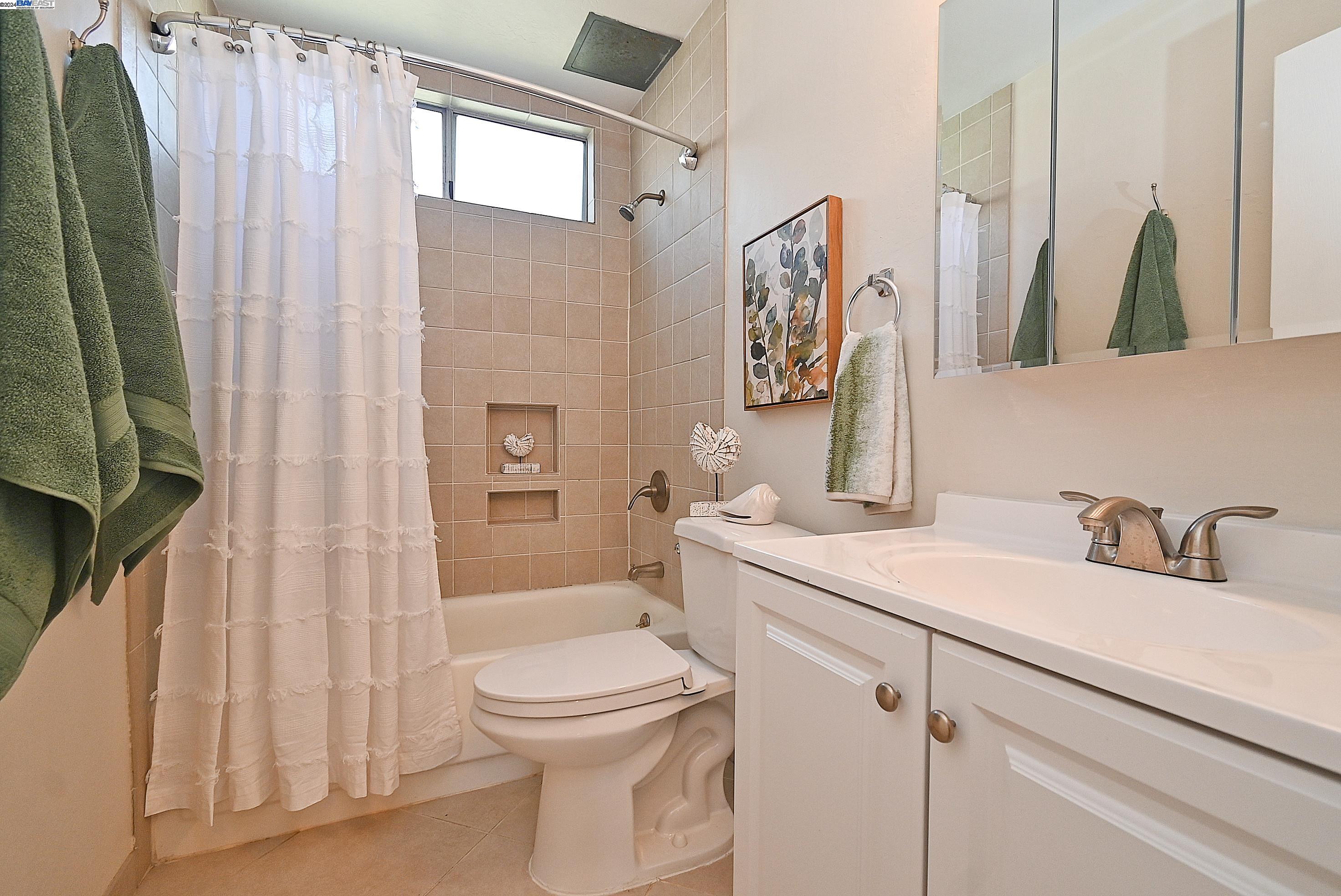 975 Murrieta Blvd # 25
