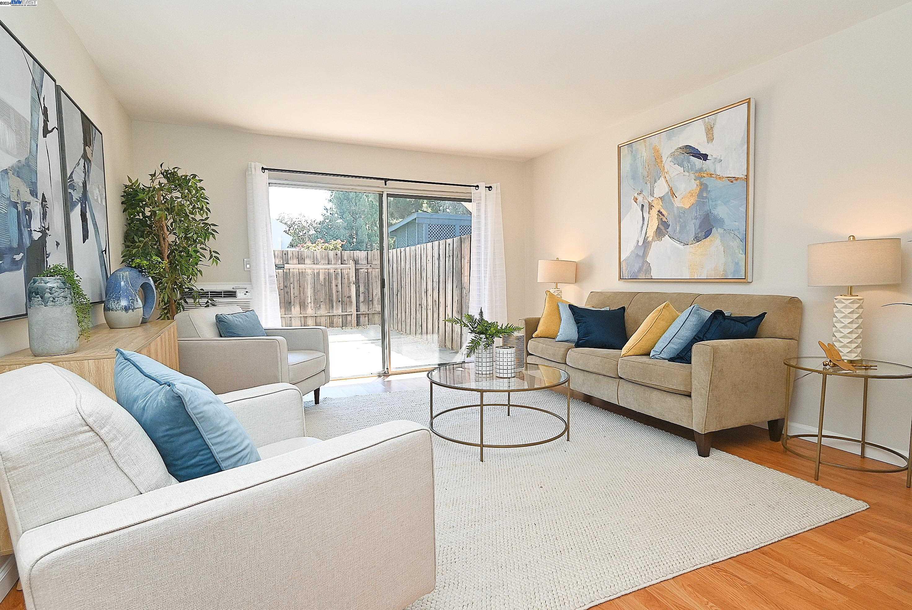 975 Murrieta Blvd # 25