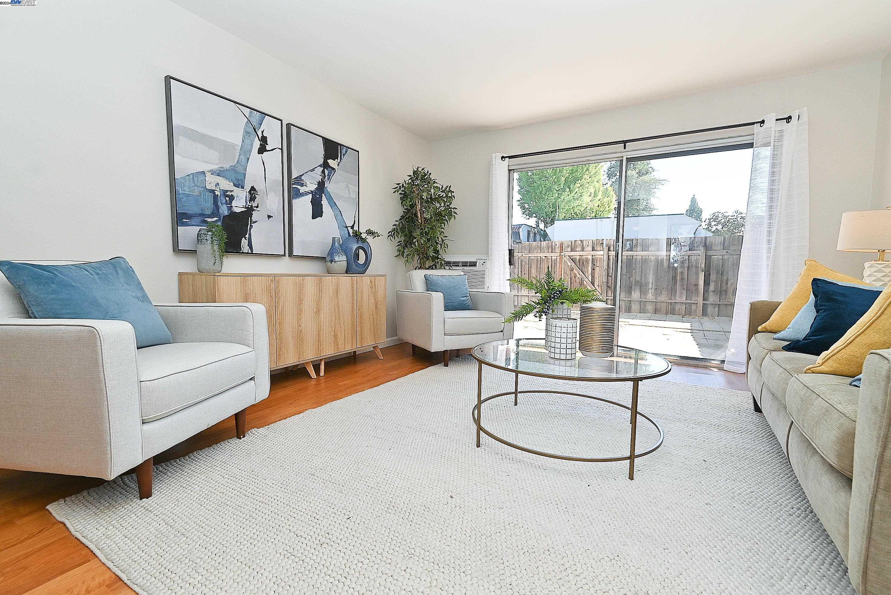 975 Murrieta Blvd # 25