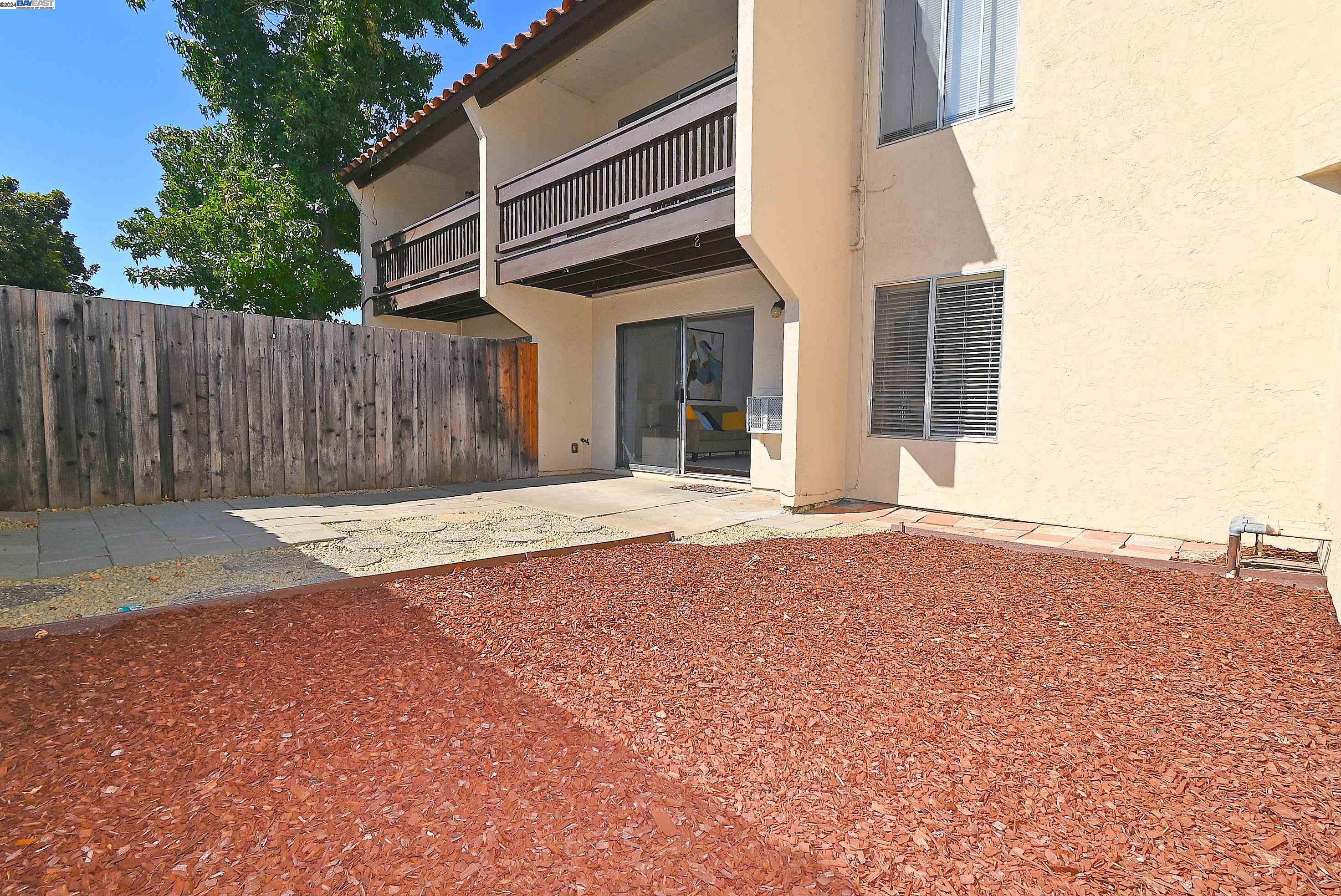 975 Murrieta Blvd # 25