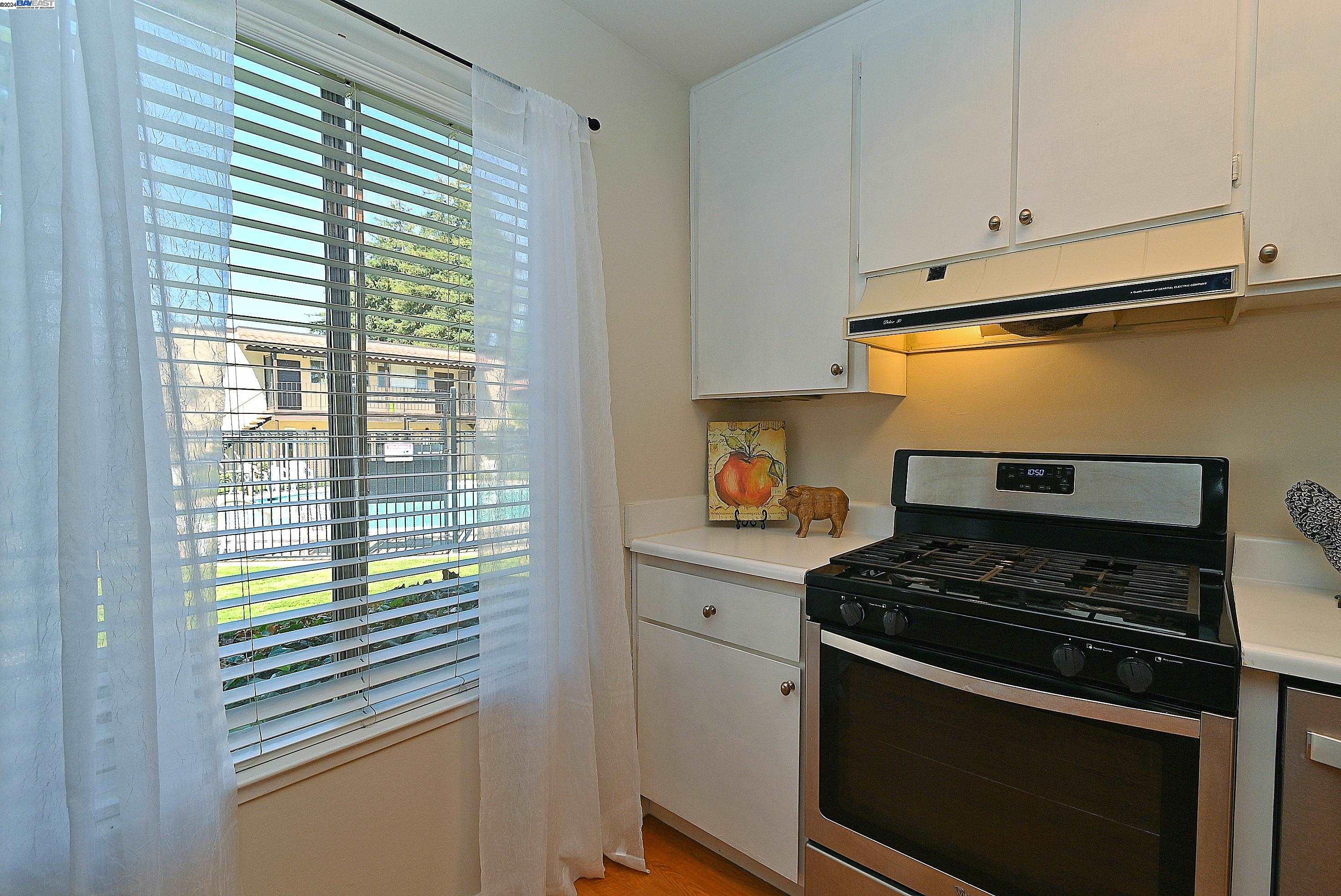 975 Murrieta Blvd # 25