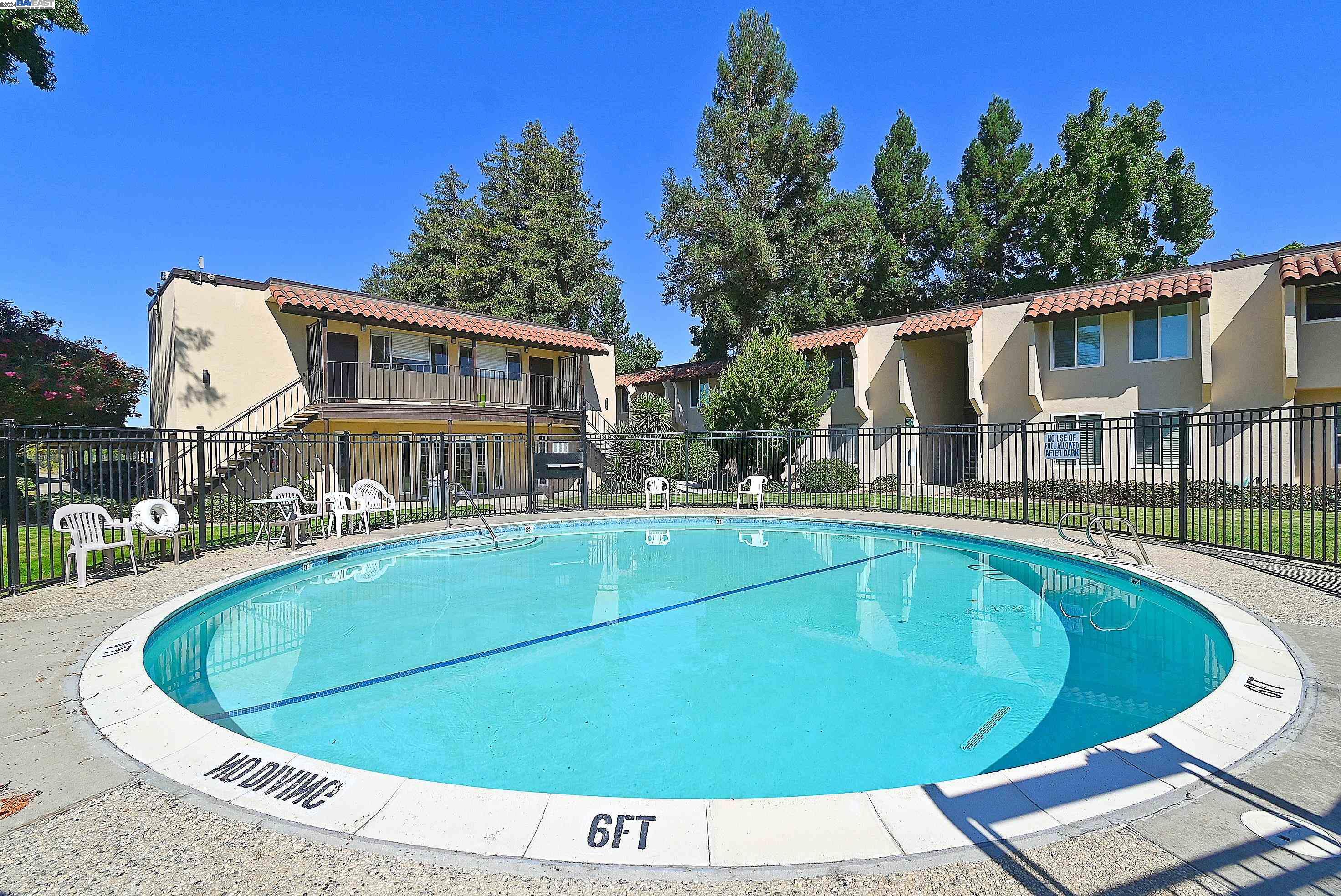975 Murrieta Blvd # 25