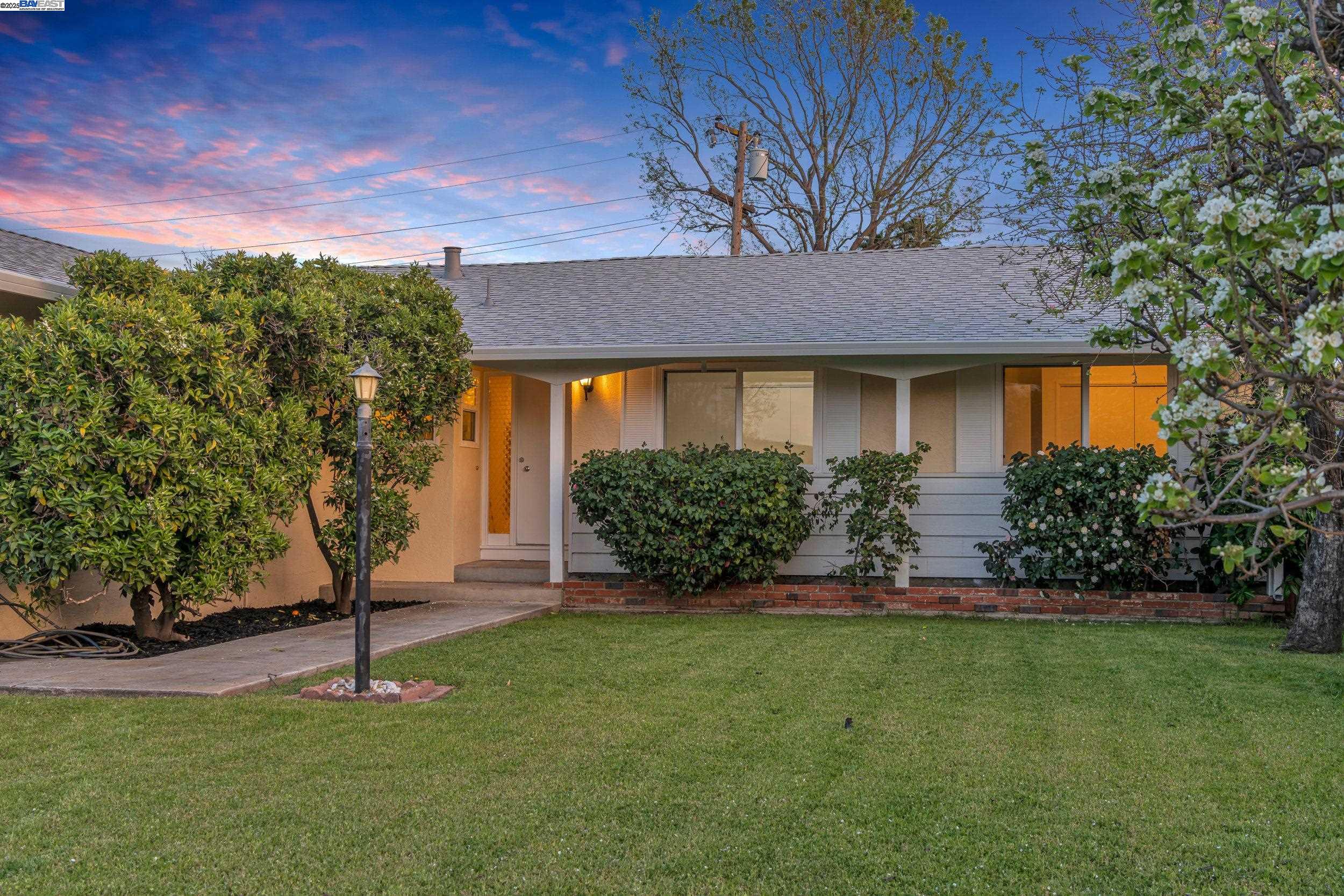 5149 Irene Way