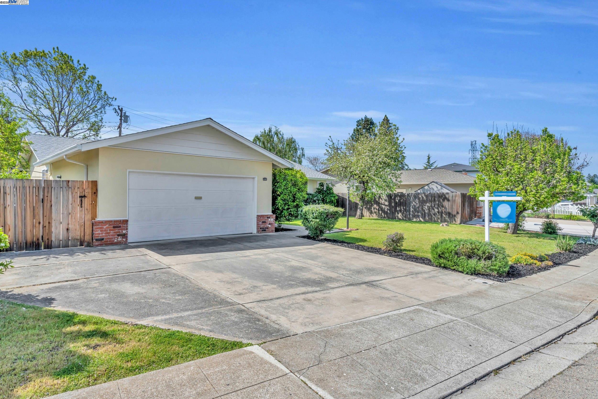 5149 Irene Way