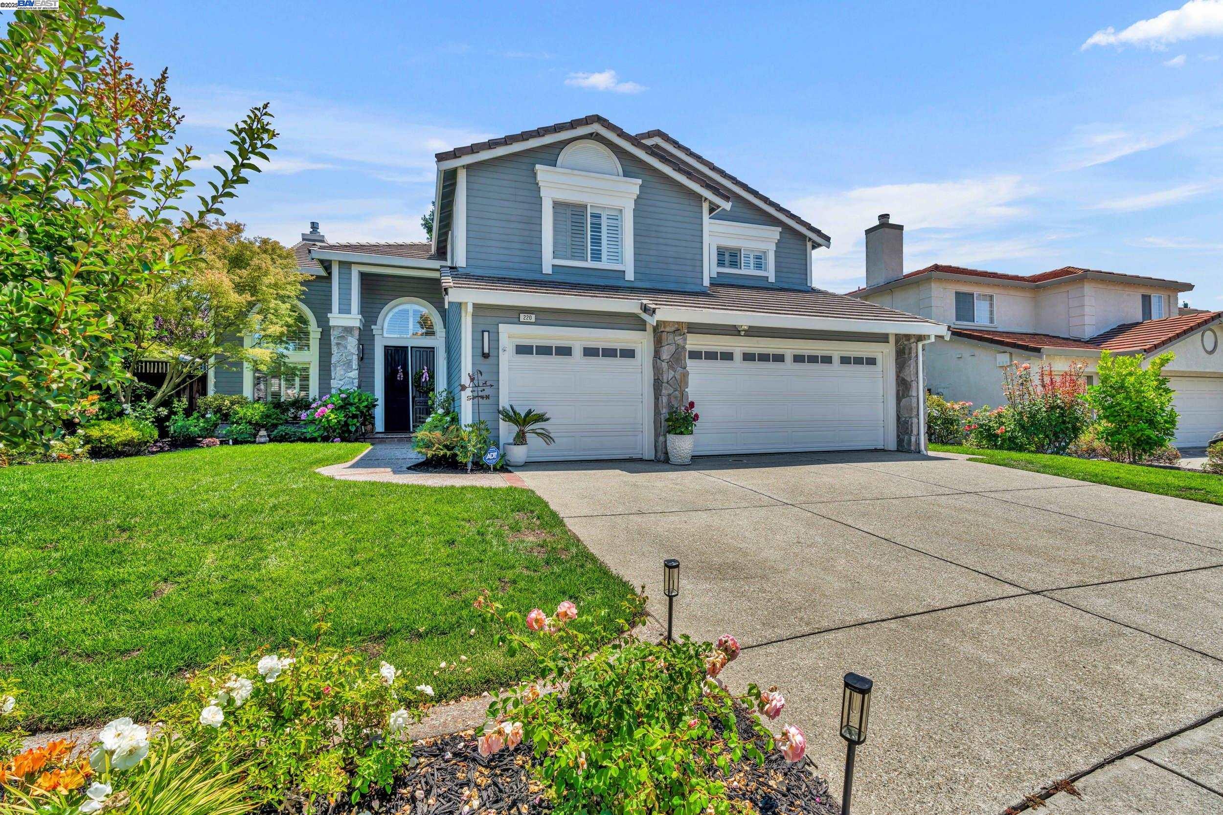 220 Sun Ridge Dr