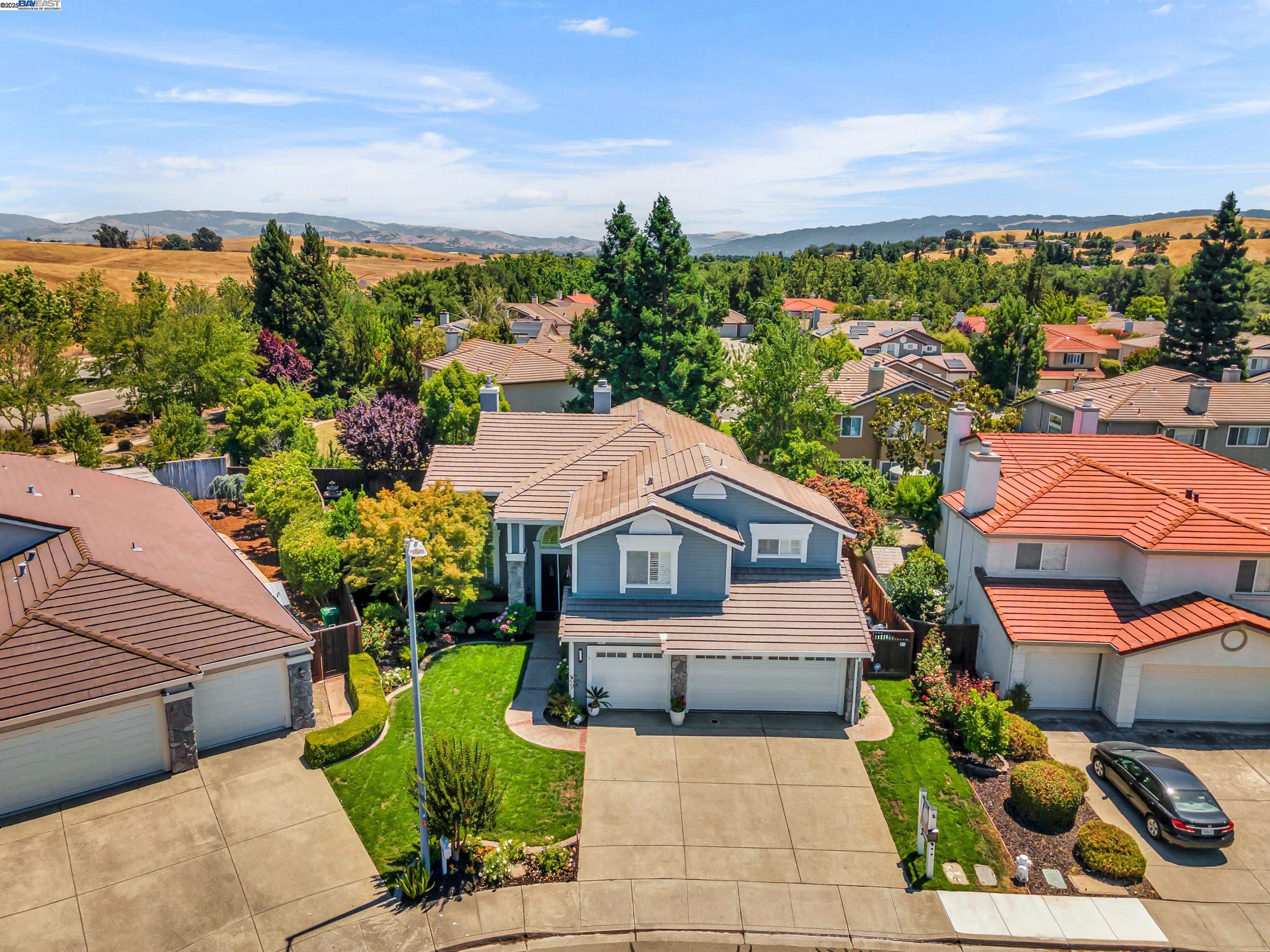 220 Sun Ridge Dr