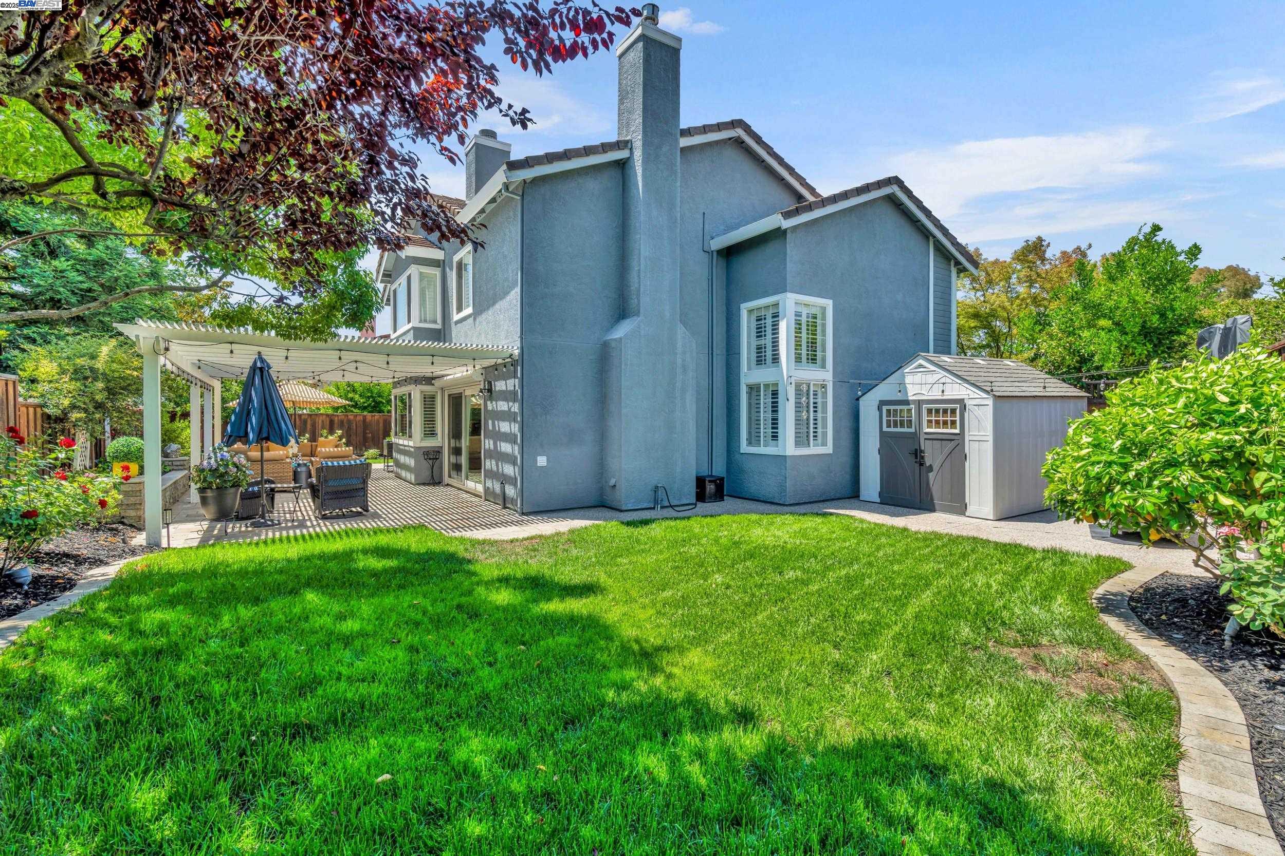 220 Sun Ridge Dr