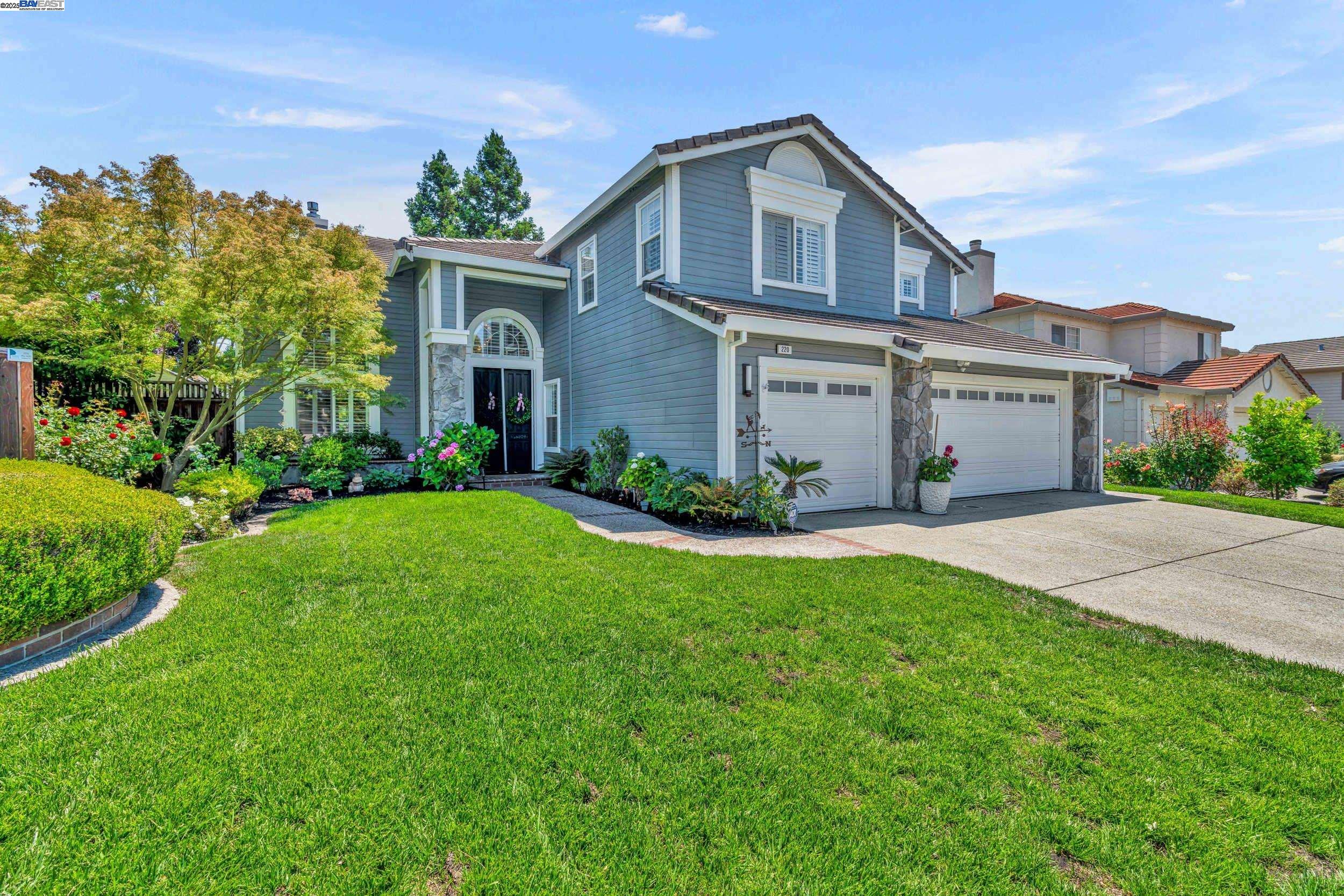 220 Sun Ridge Dr