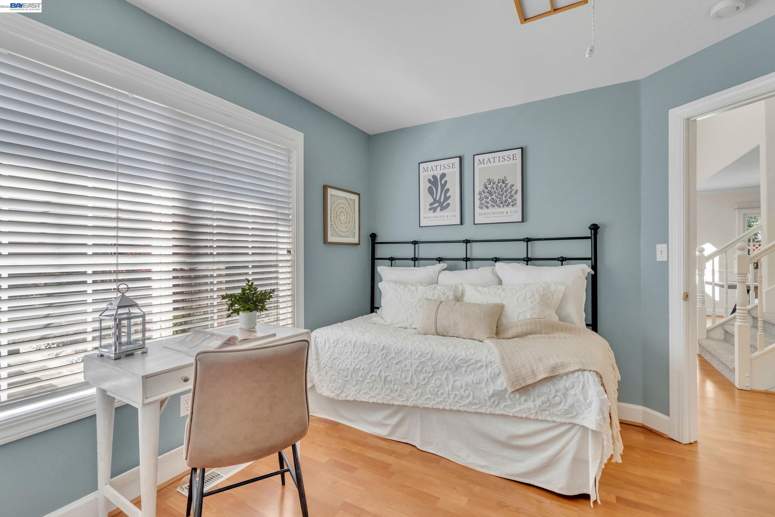 282 Del Valle Ct