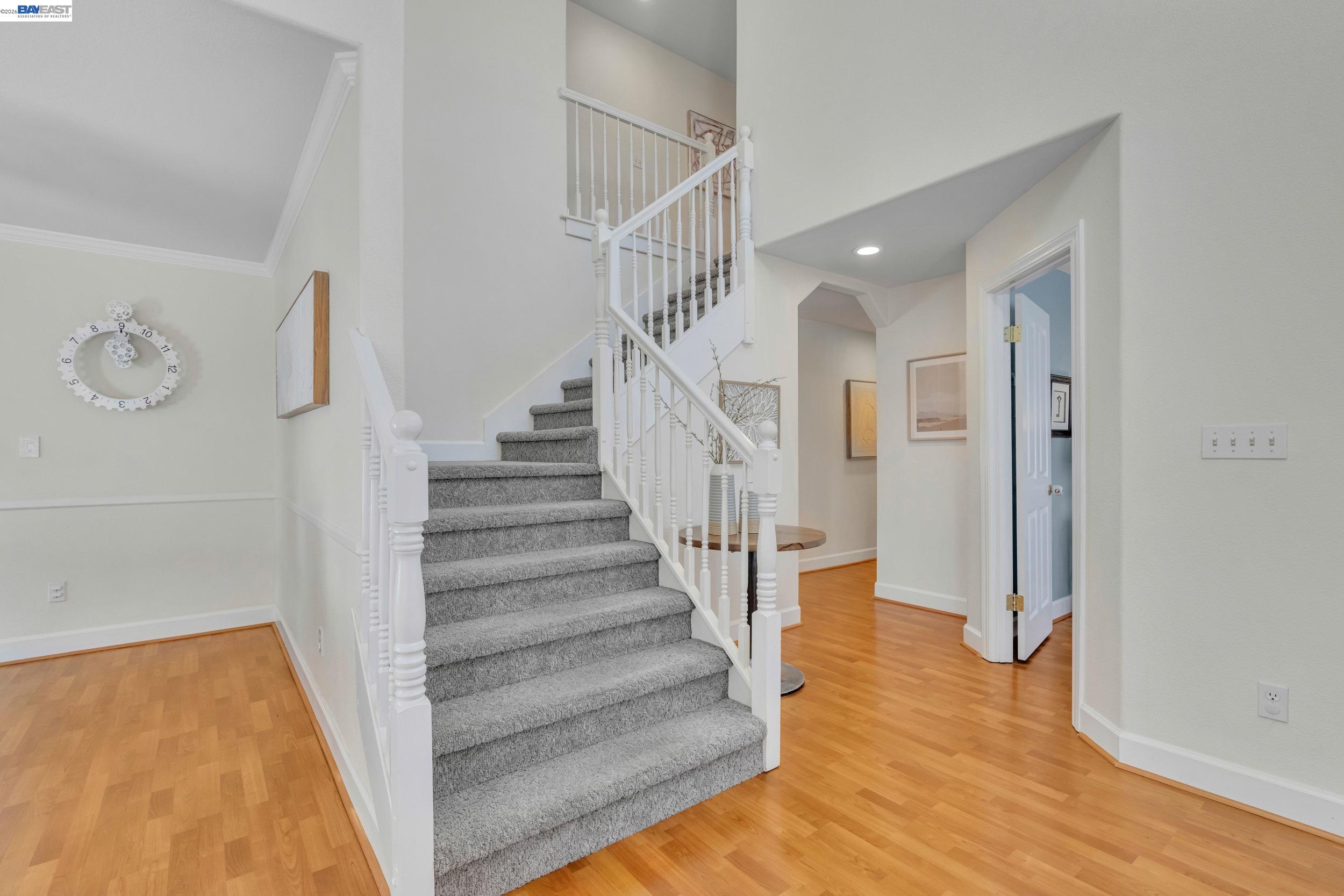 282 Del Valle Ct