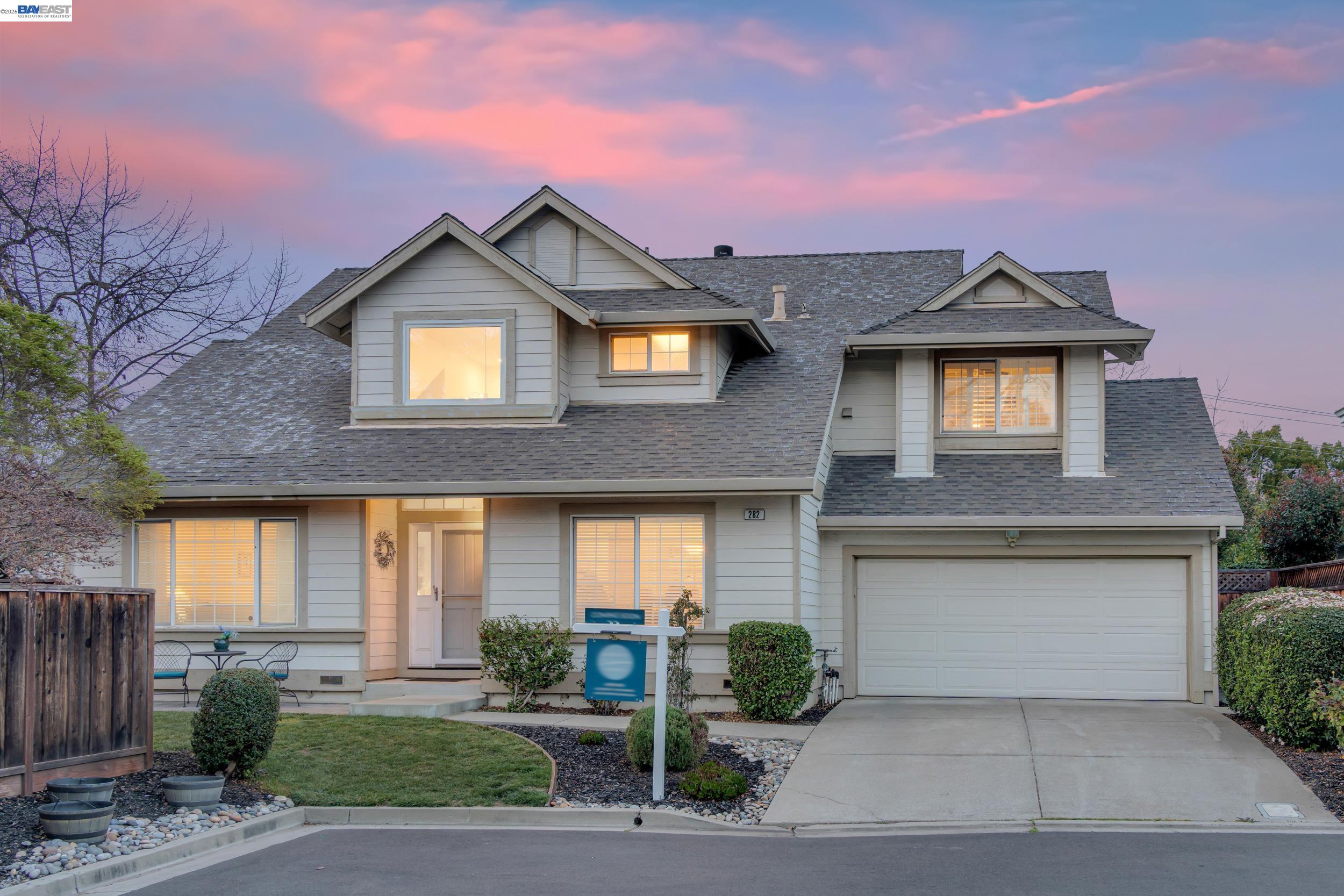 282 Del Valle Ct