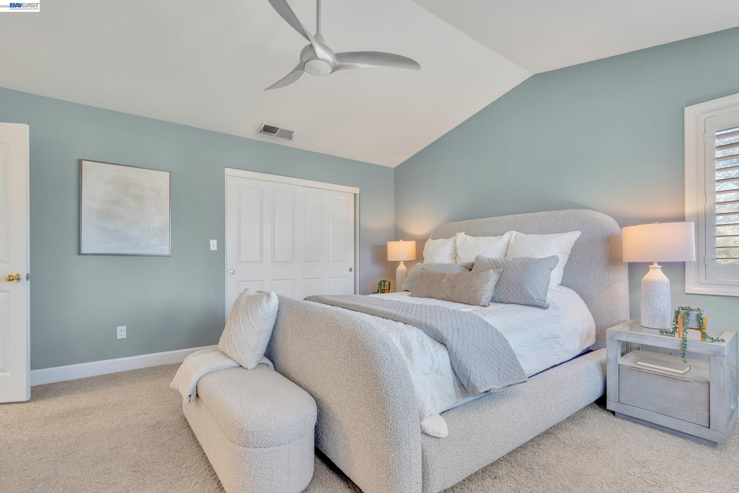 282 Del Valle Ct