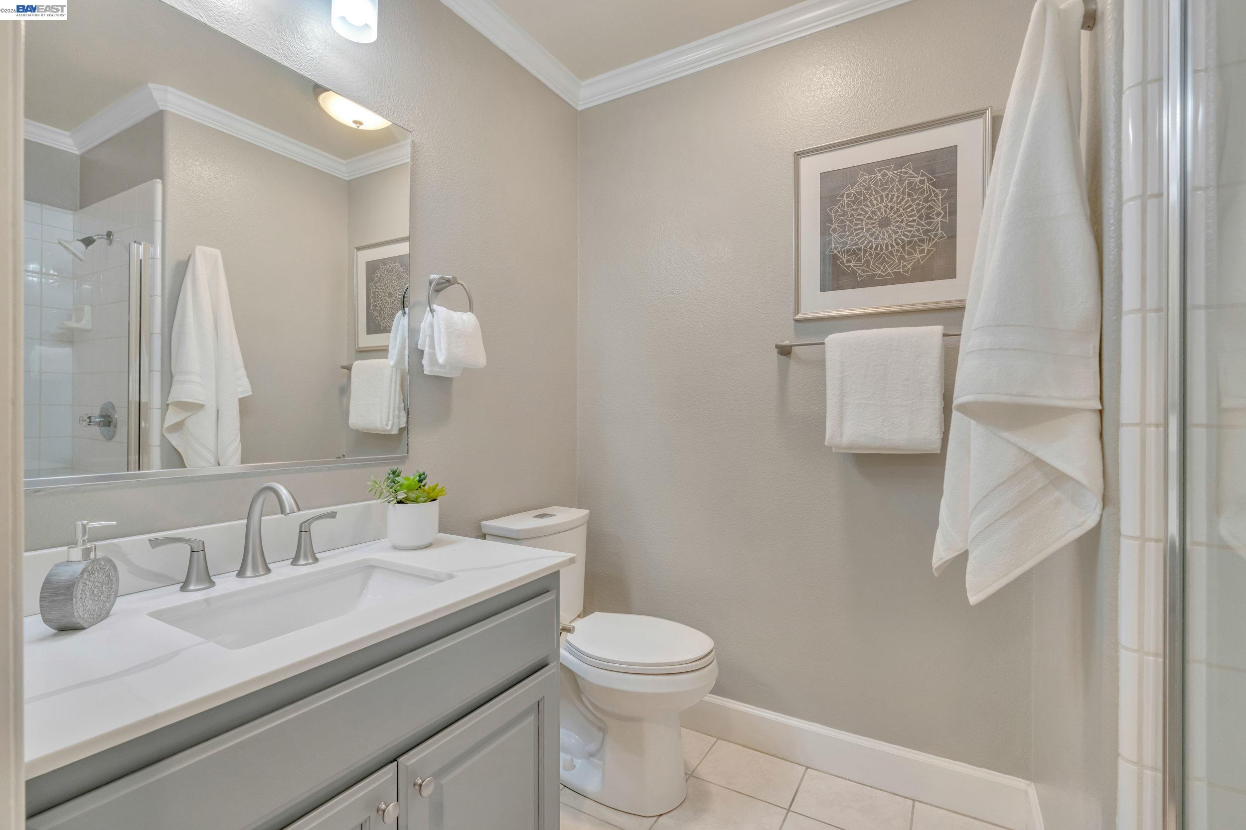282 Del Valle Ct