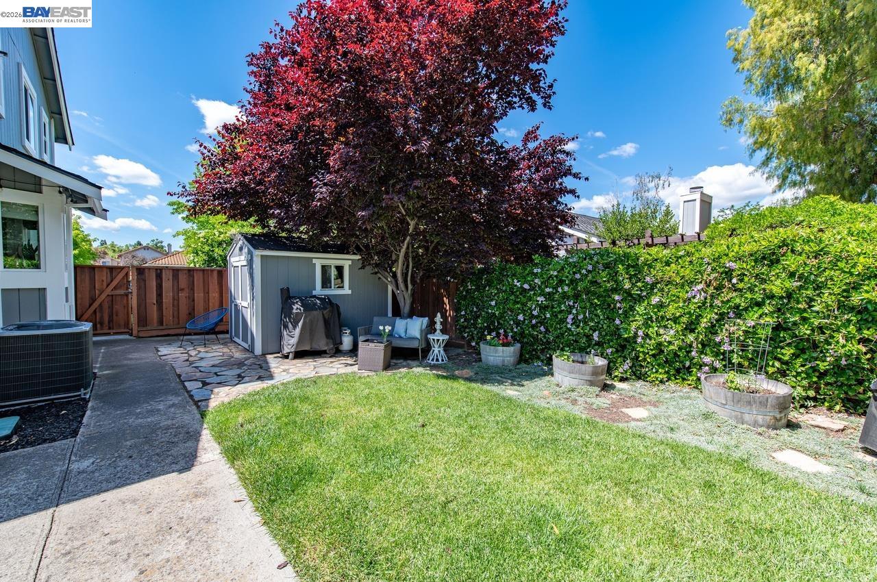 308 Mulqueeney St