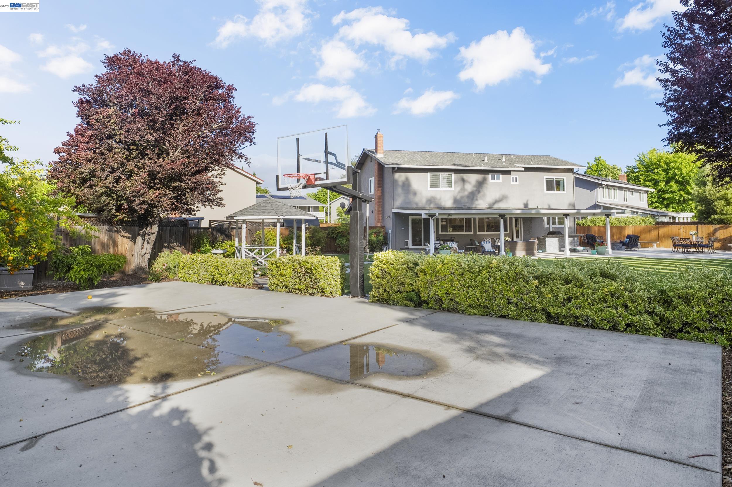 3668 Chelsea Ct