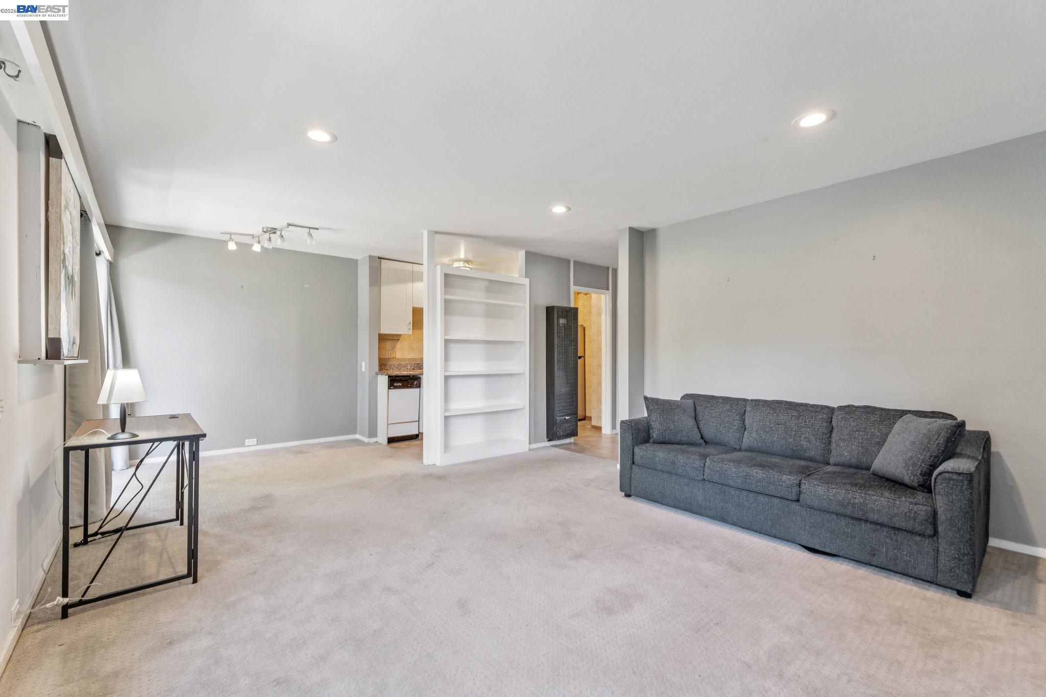 2133 Donald Dr # 18