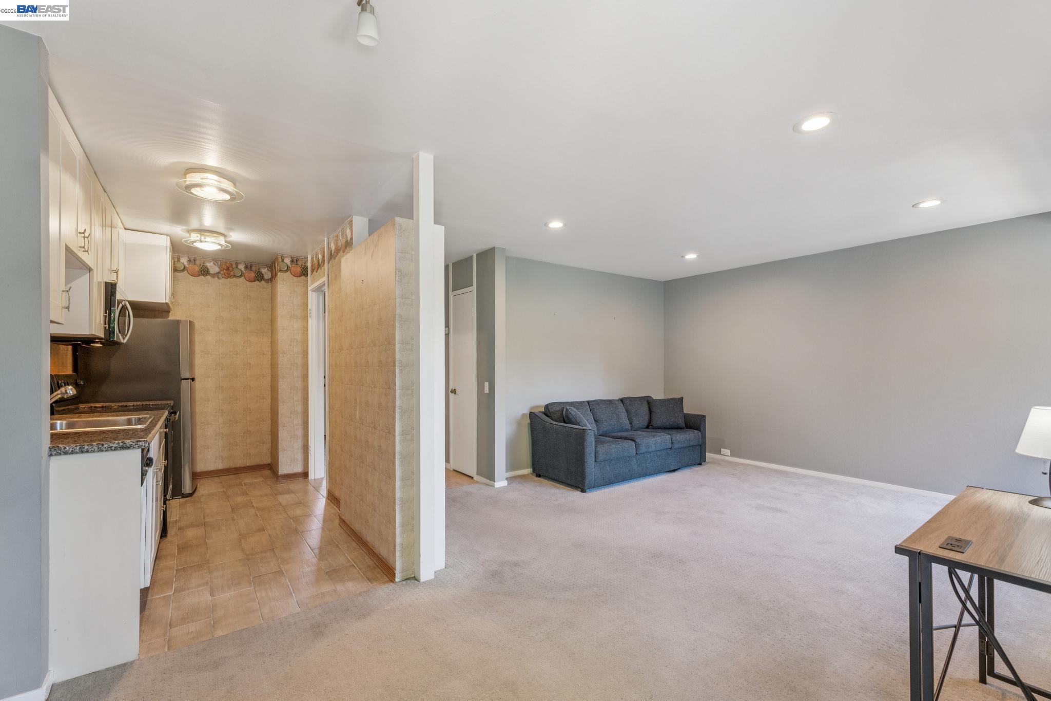 2133 Donald Dr # 18
