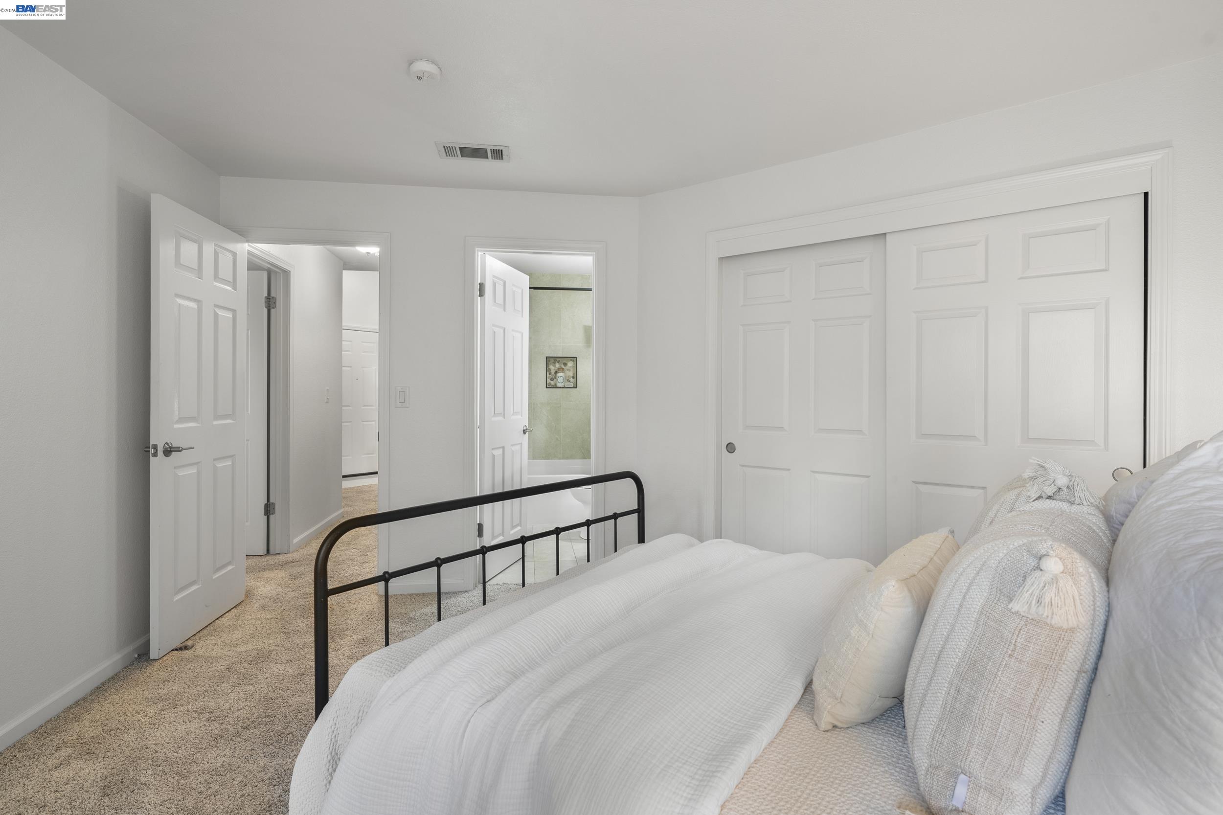 3318 Smoketree Commons Dr