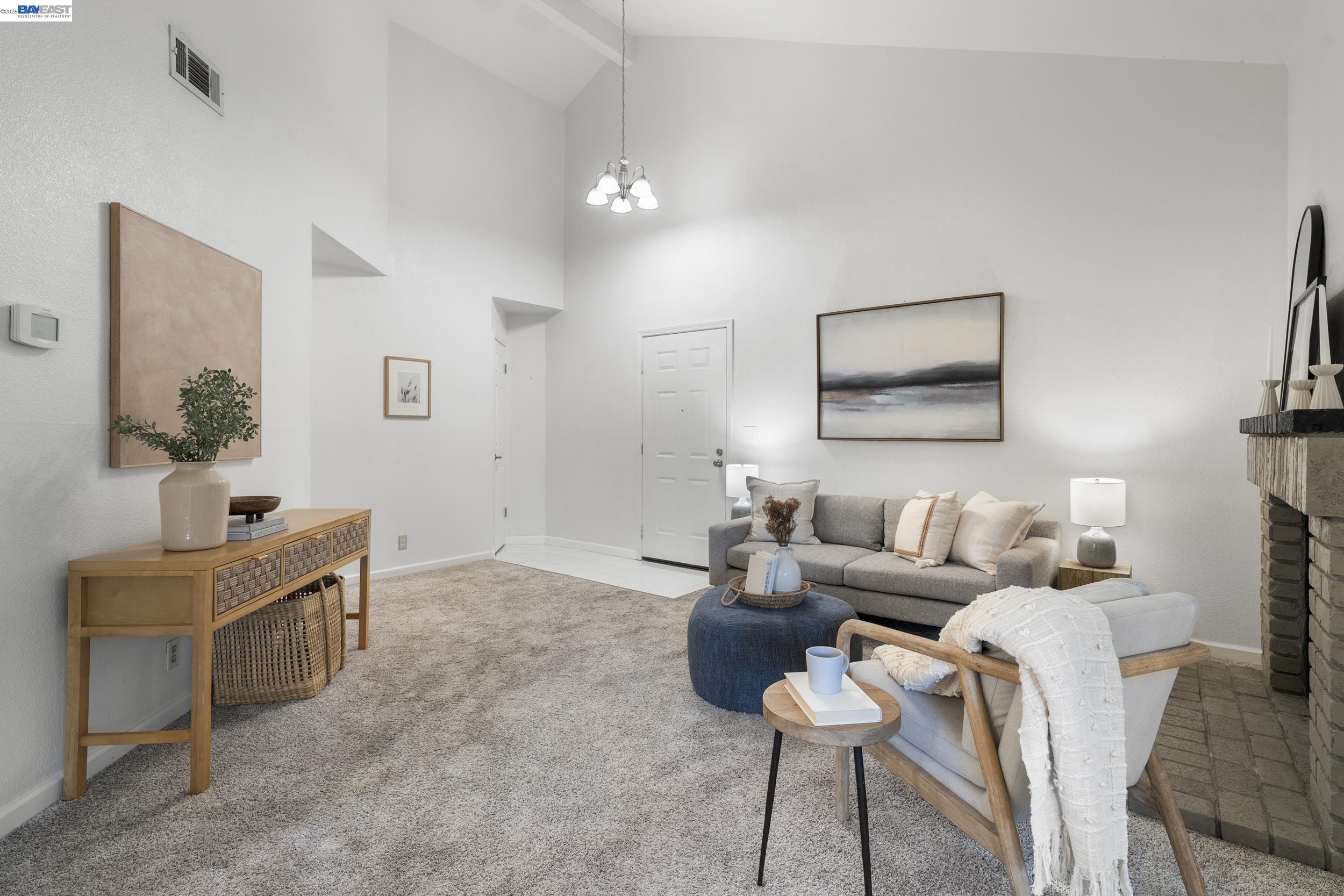 3318 Smoketree Commons Dr